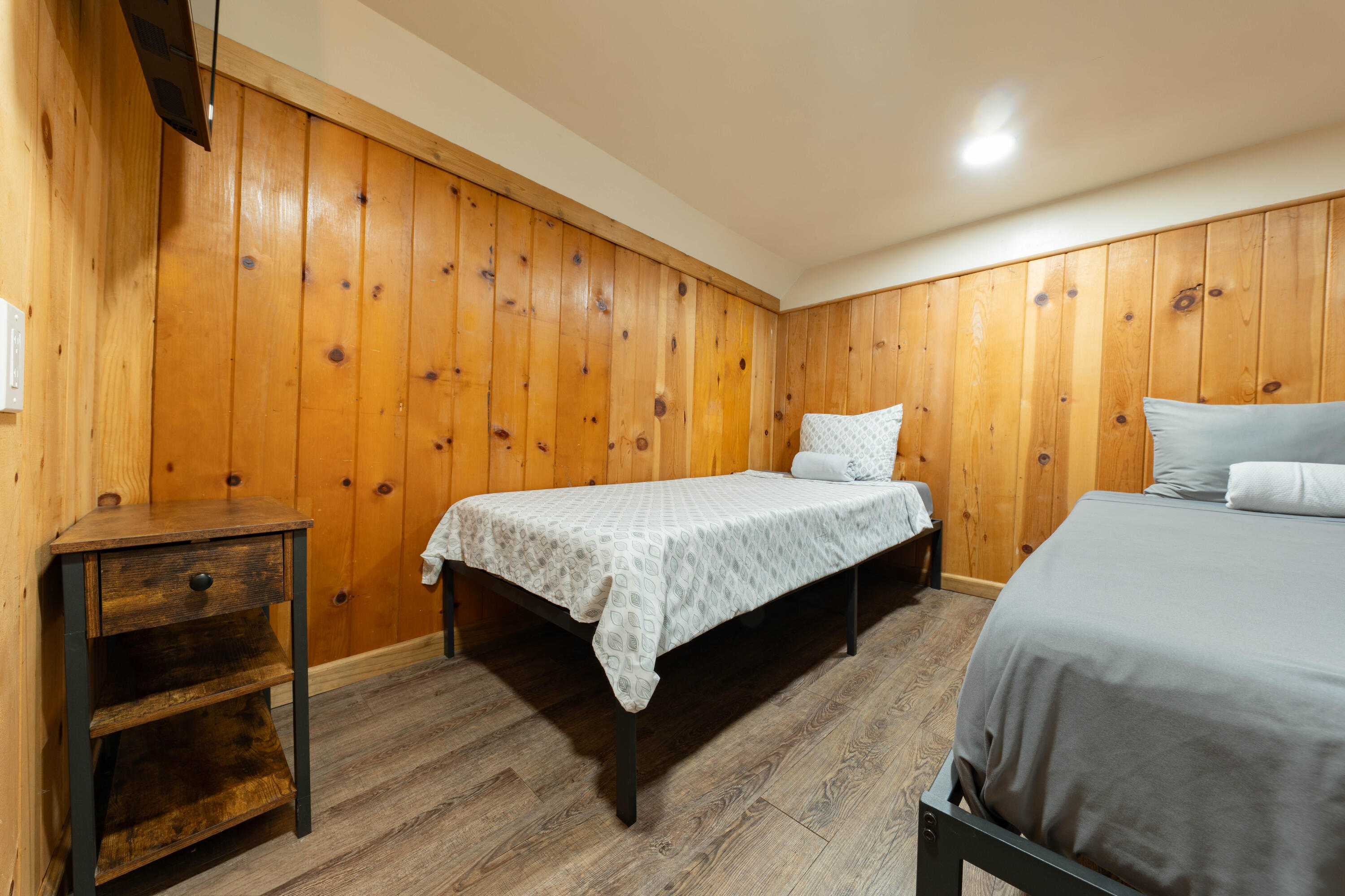 1998 Tienken Ave, Camp Nelson, CA 93265