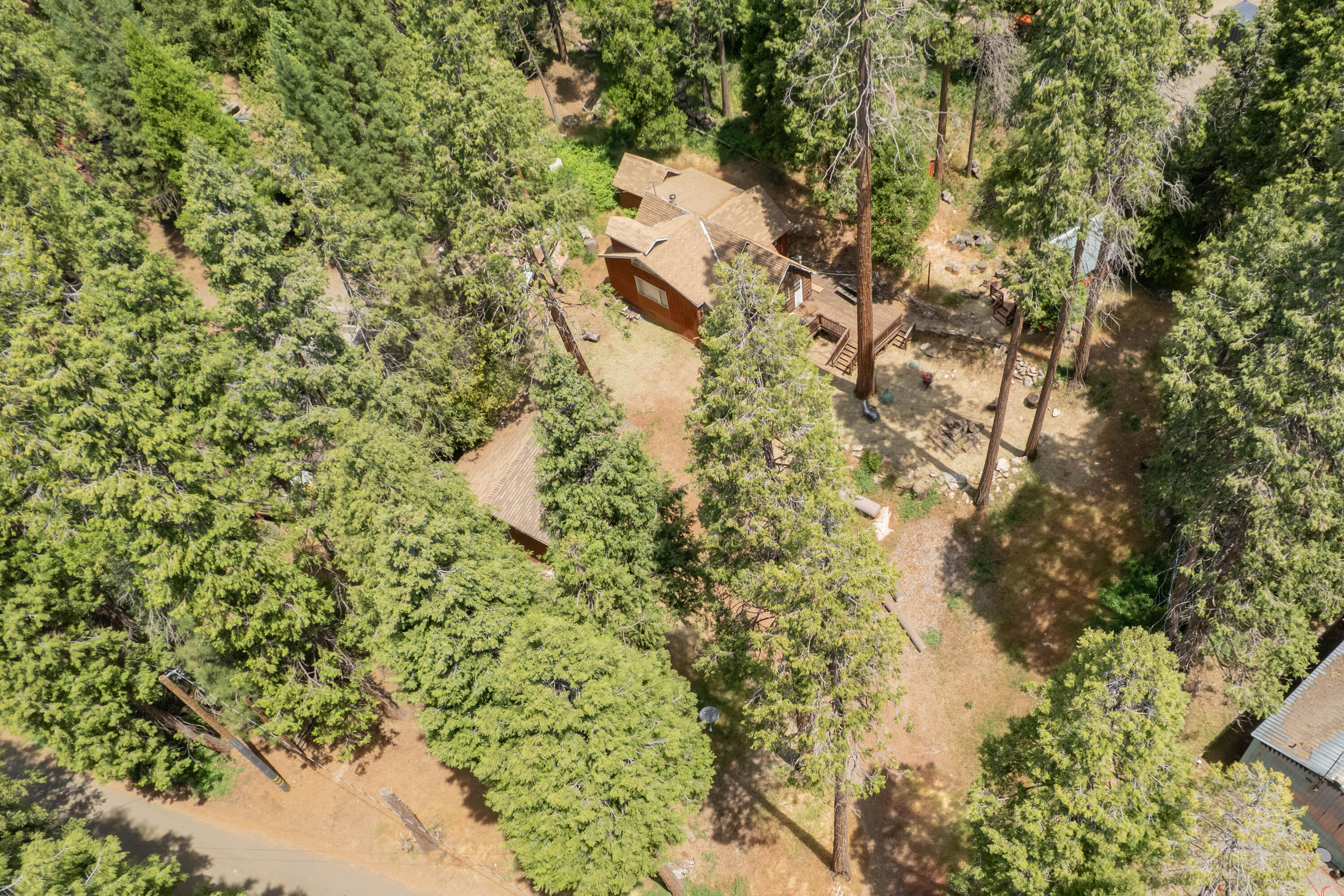 1998 Tienken Ave, Camp Nelson, CA 93265