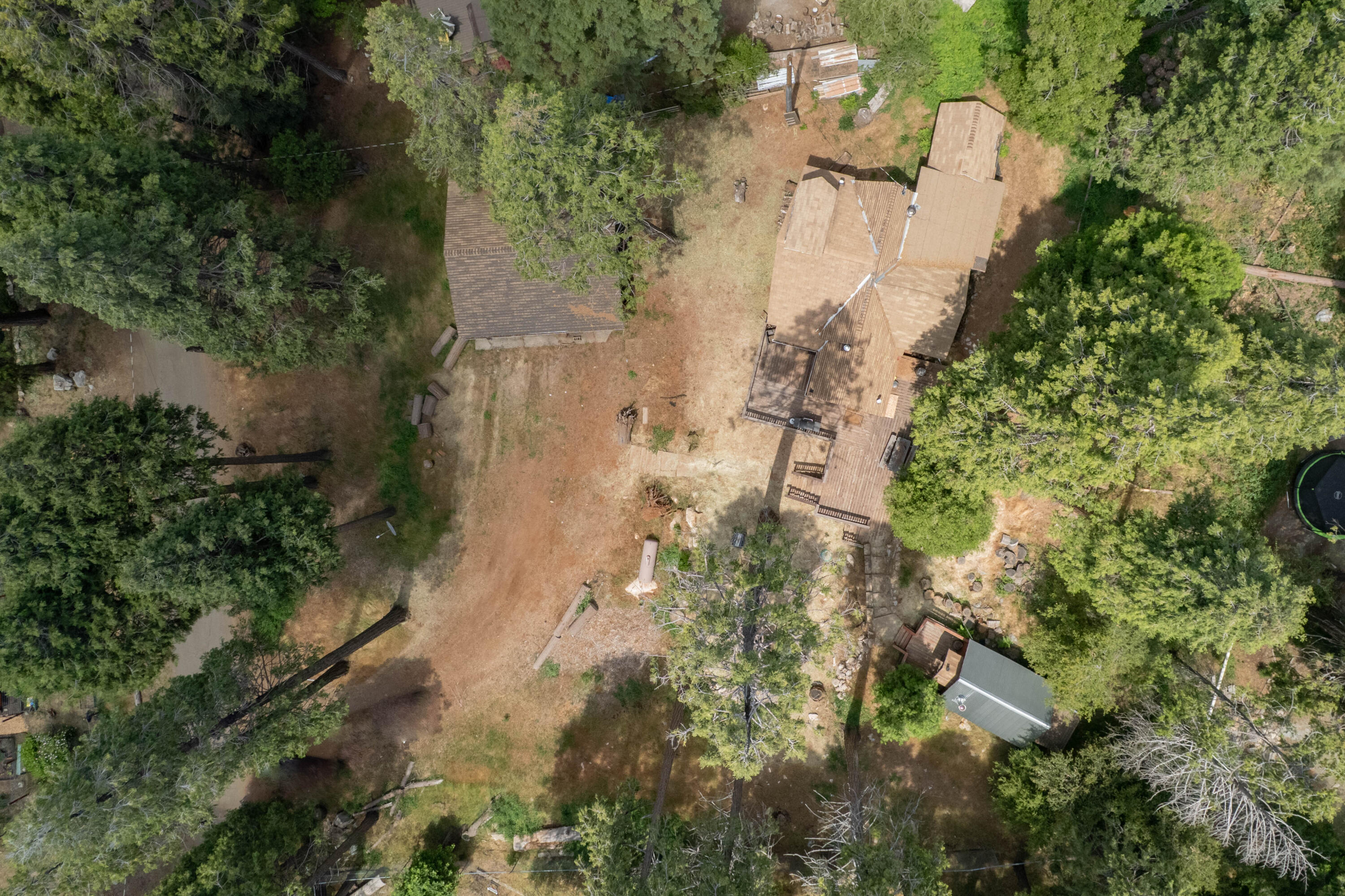 1998 Tienken Ave, Camp Nelson, CA 93265