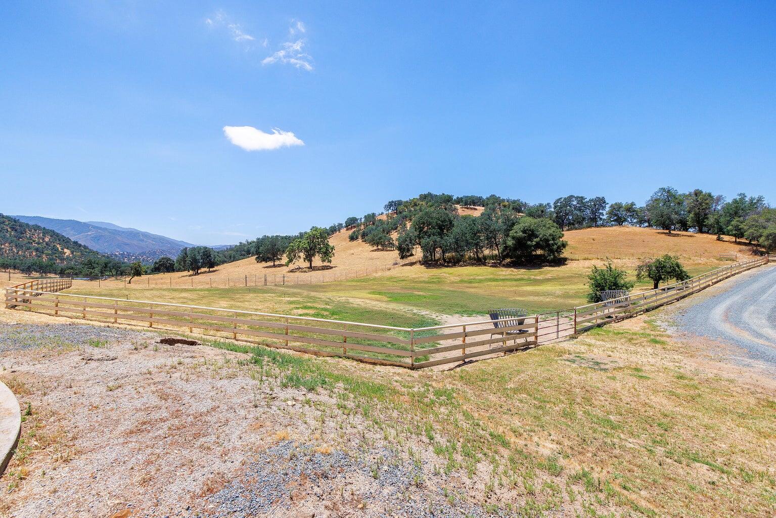 44223 Balch Park Road Rd, Springville, CA 93265