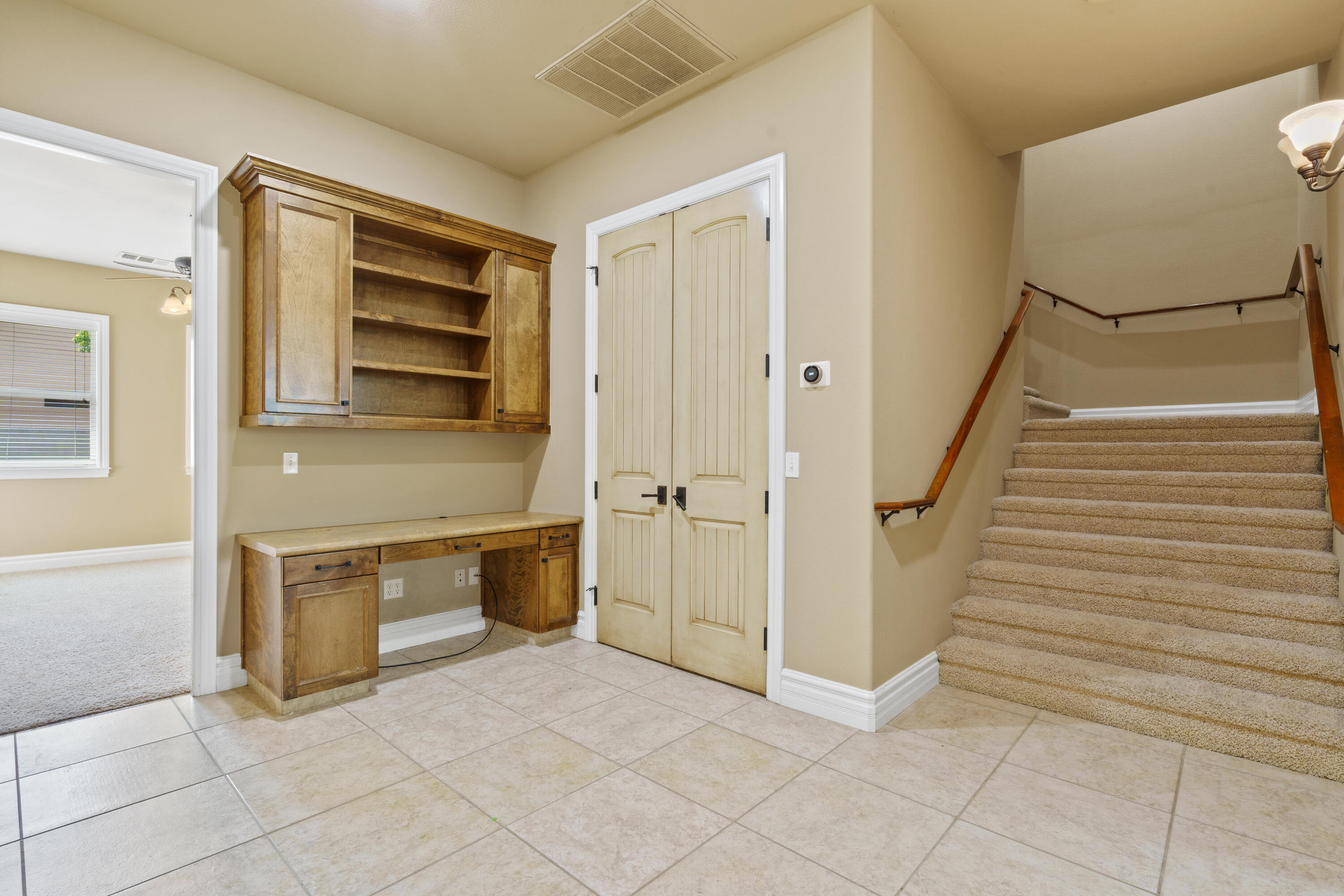 2615 N Linwood St, Visalia, CA 93291