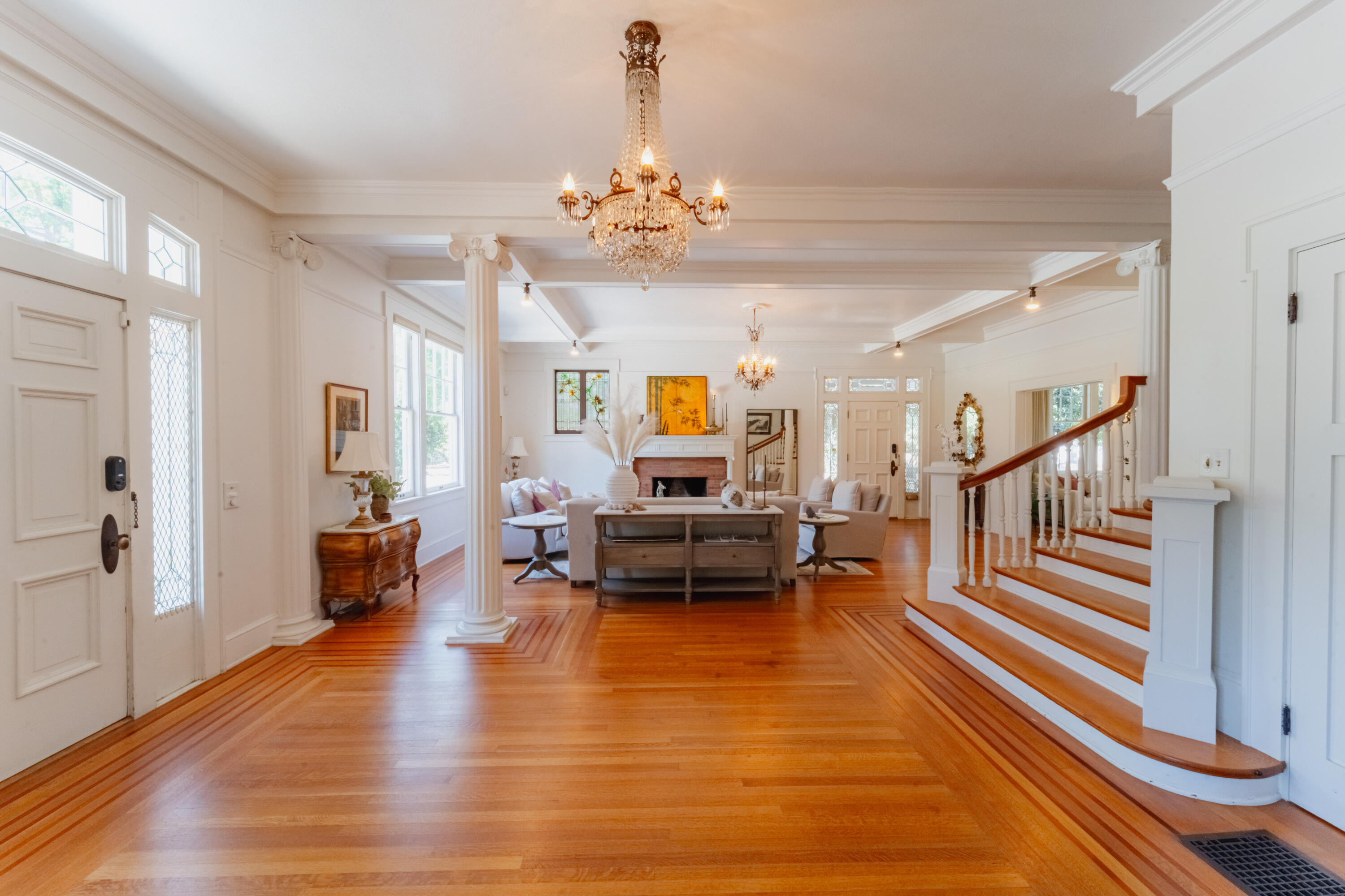 815 E Sycamore Ave, Tulare, CA 93274