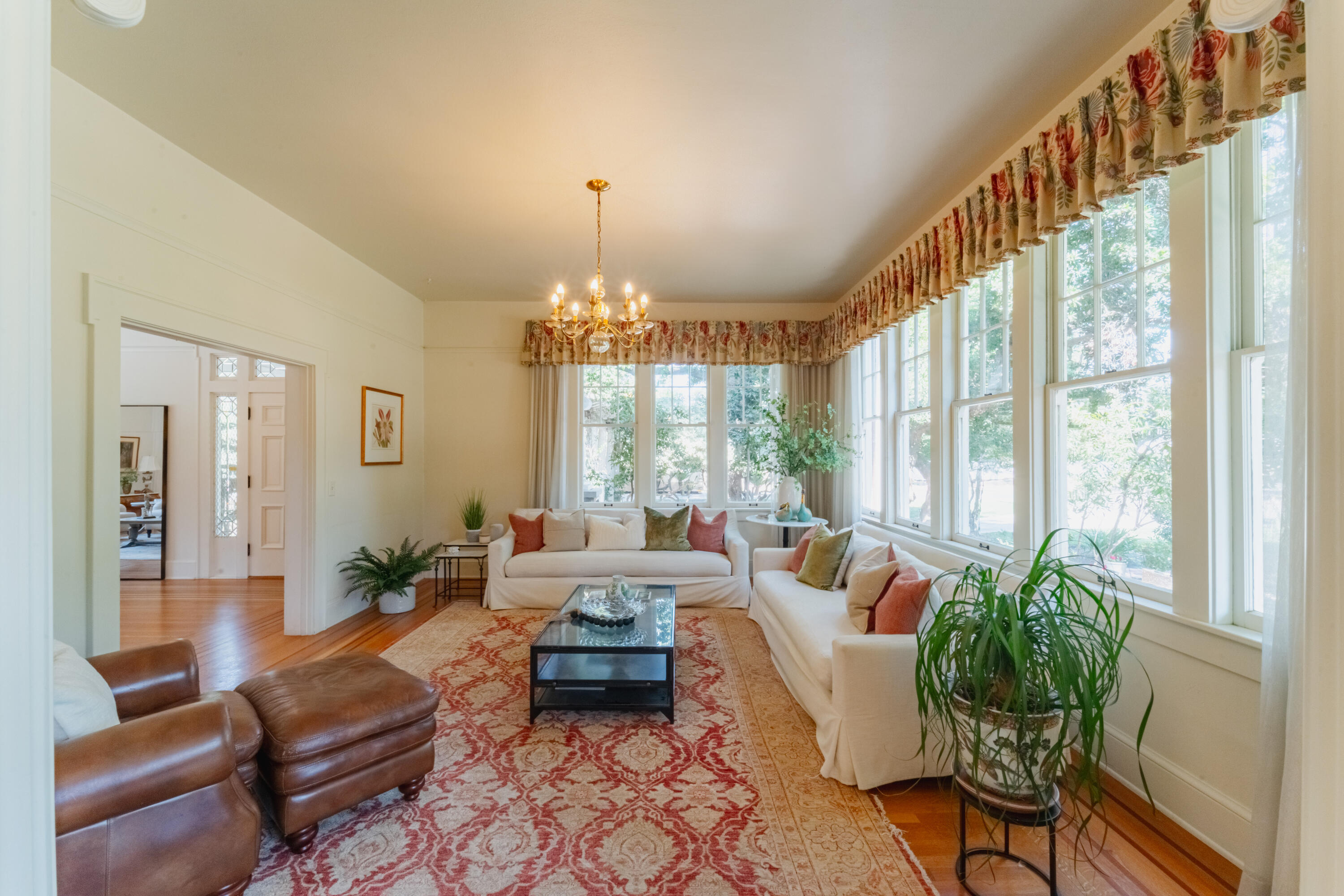 815 E Sycamore Ave, Tulare, CA 93274