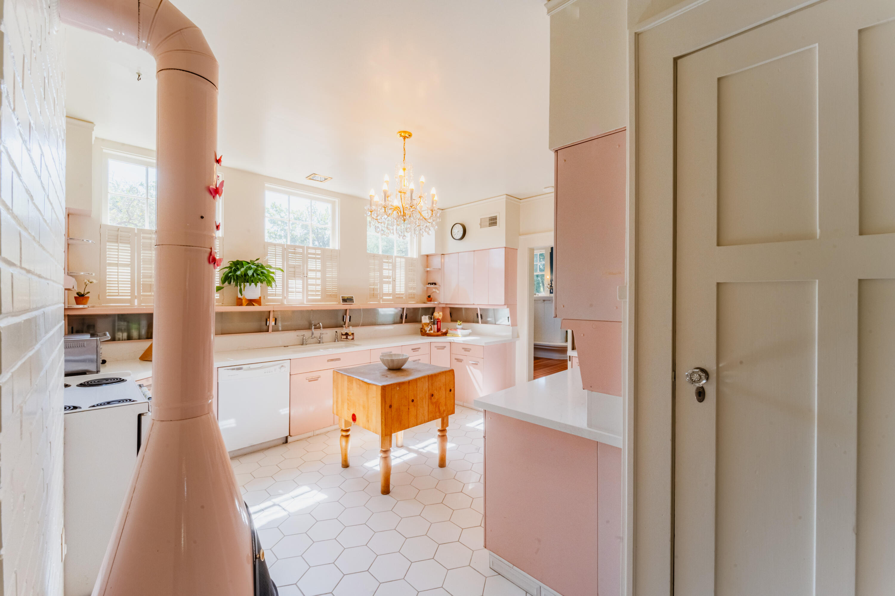 815 E Sycamore Ave, Tulare, CA 93274