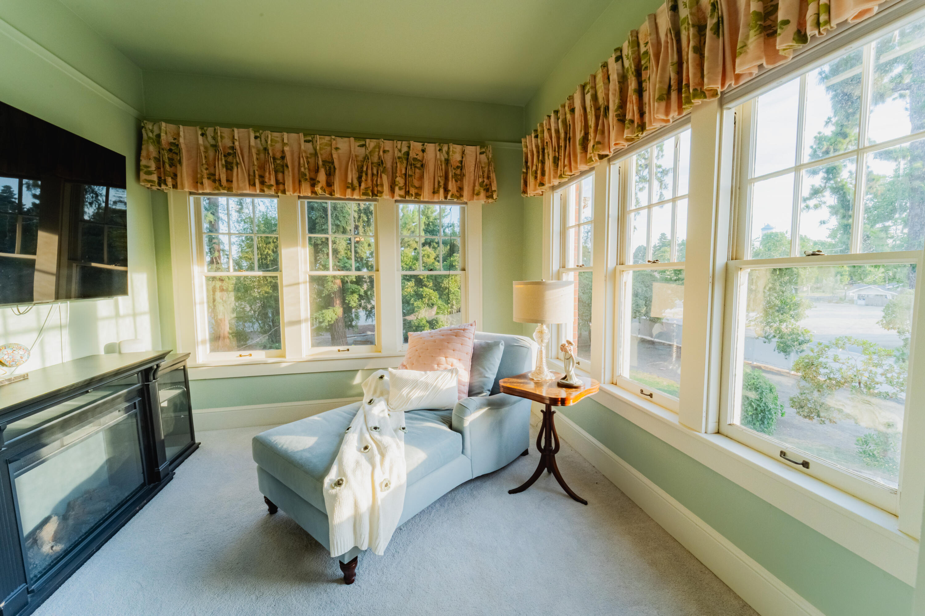 815 E Sycamore Ave, Tulare, CA 93274