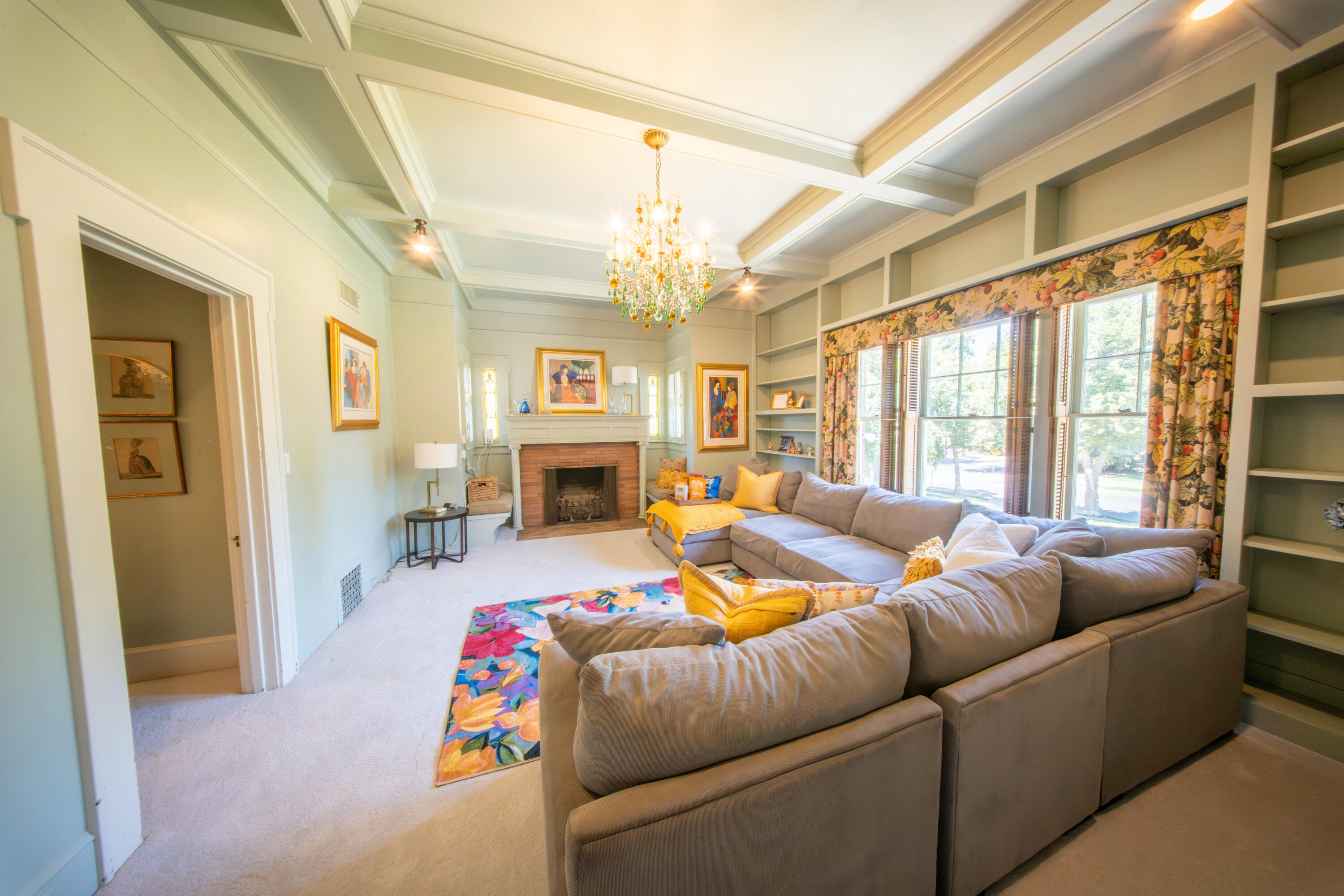 815 E Sycamore Ave, Tulare, CA 93274