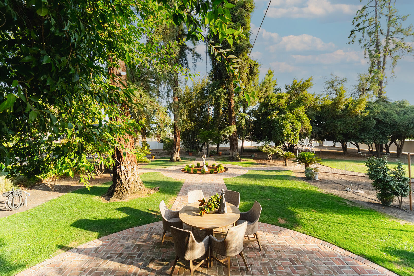 815 E Sycamore Ave, Tulare, CA 93274