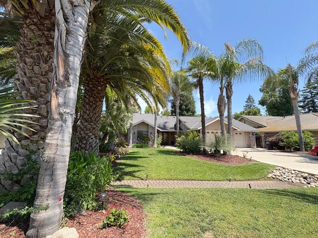 1536 N Tamarack St, Visalia, CA 93291