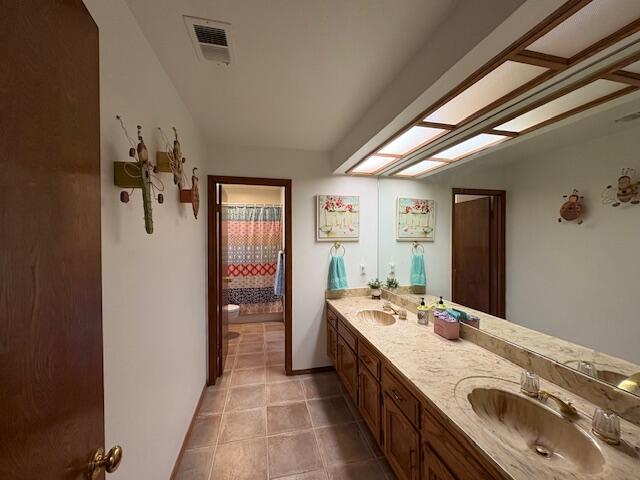 1536 N Tamarack St, Visalia, CA 93291