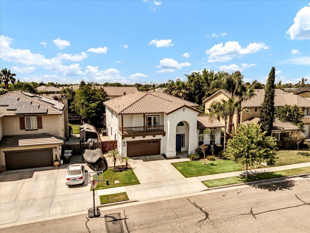 2591 Riviera Ct, Tulare, CA 93274