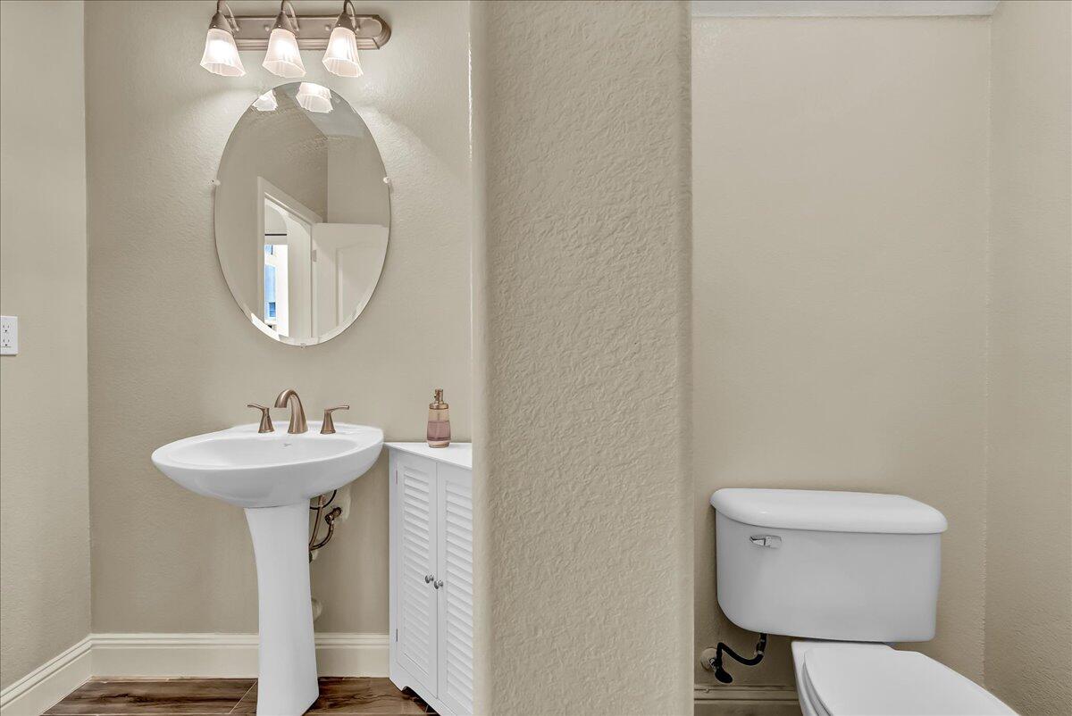 2591 Riviera Ct, Tulare, CA 93274