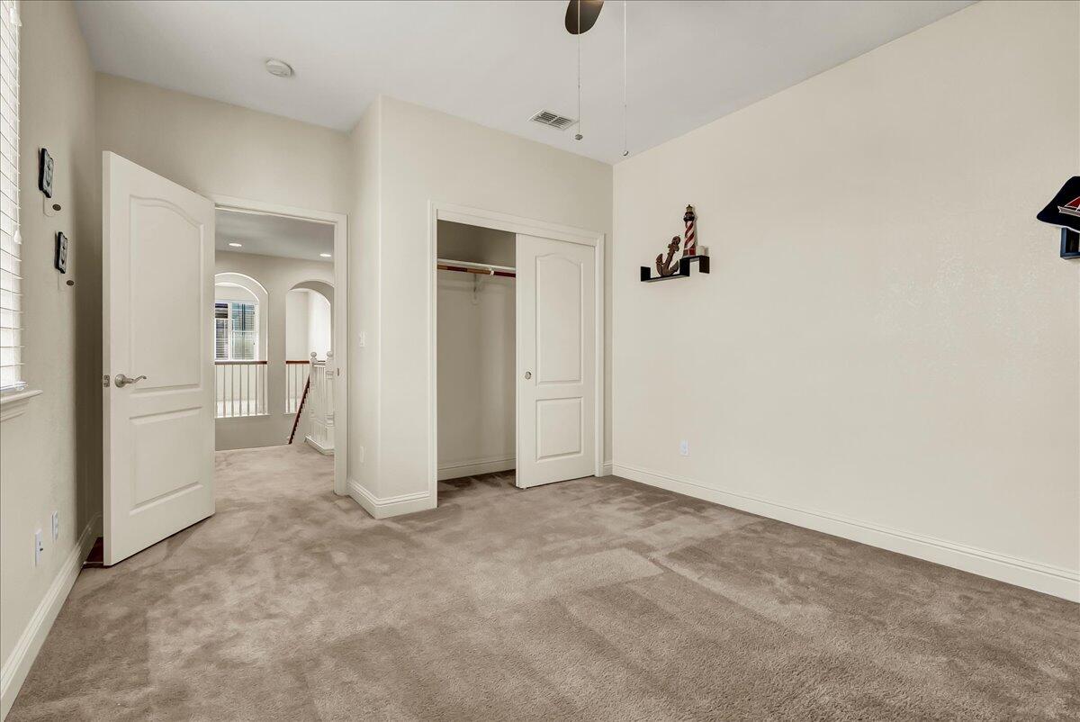 2591 Riviera Ct, Tulare, CA 93274