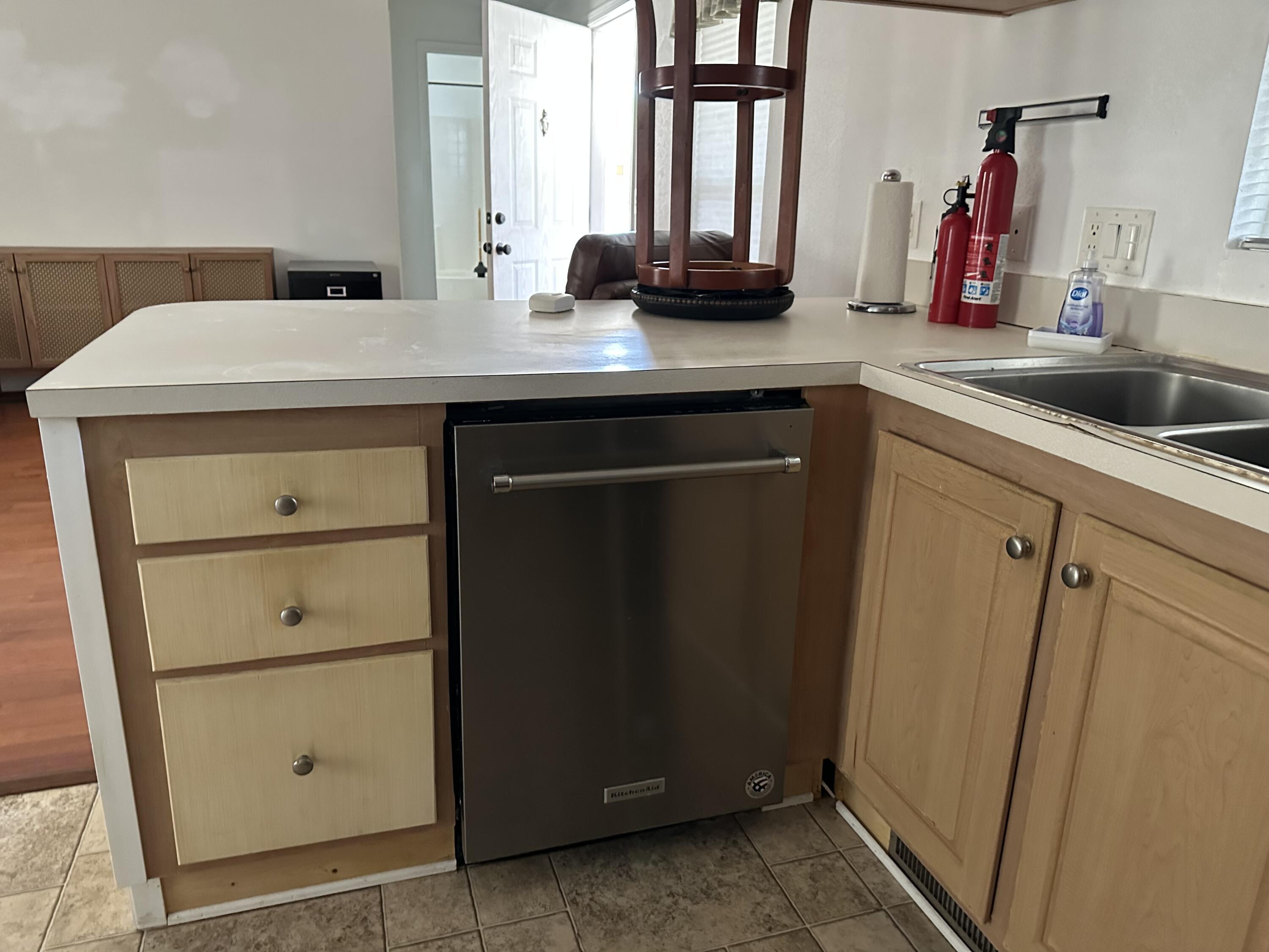 820 S Chinowth #98, Visalia, CA 93277