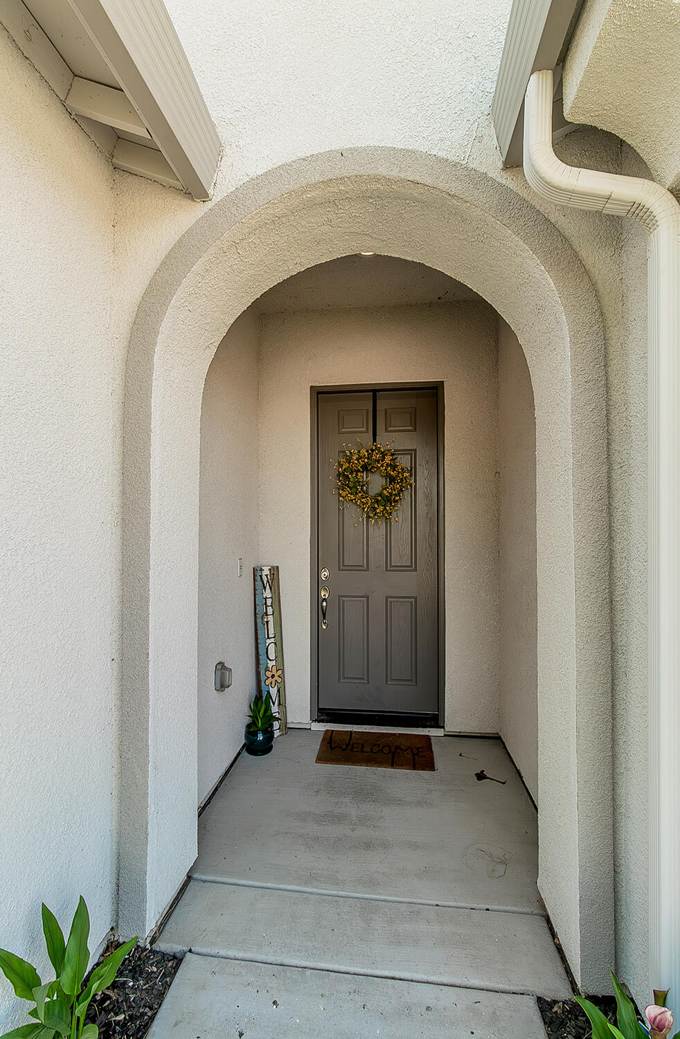 117 Emperor Way, Dinuba, CA 93618