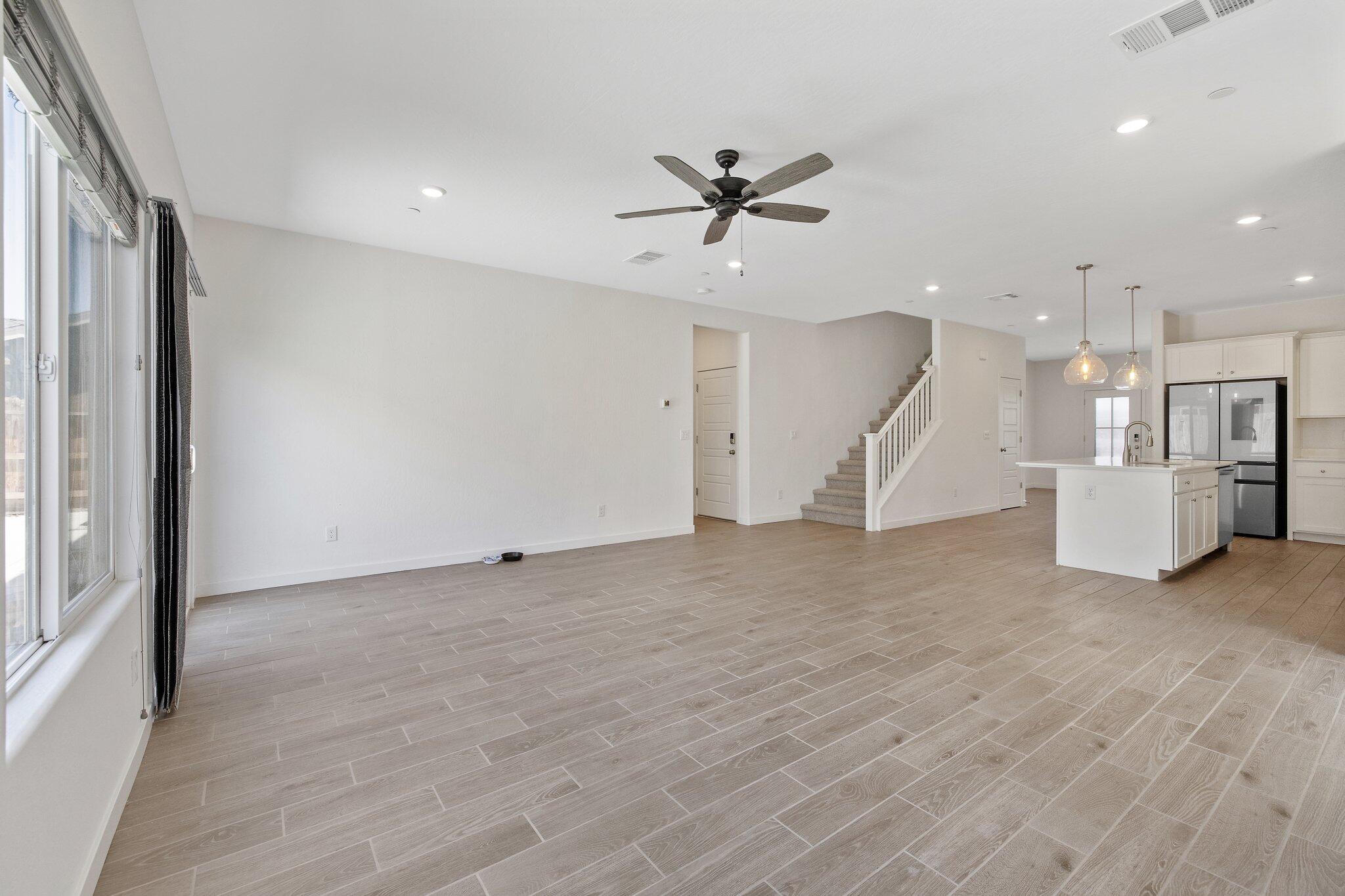 1754 N Aster Lake Rd, Hanford, CA 93230