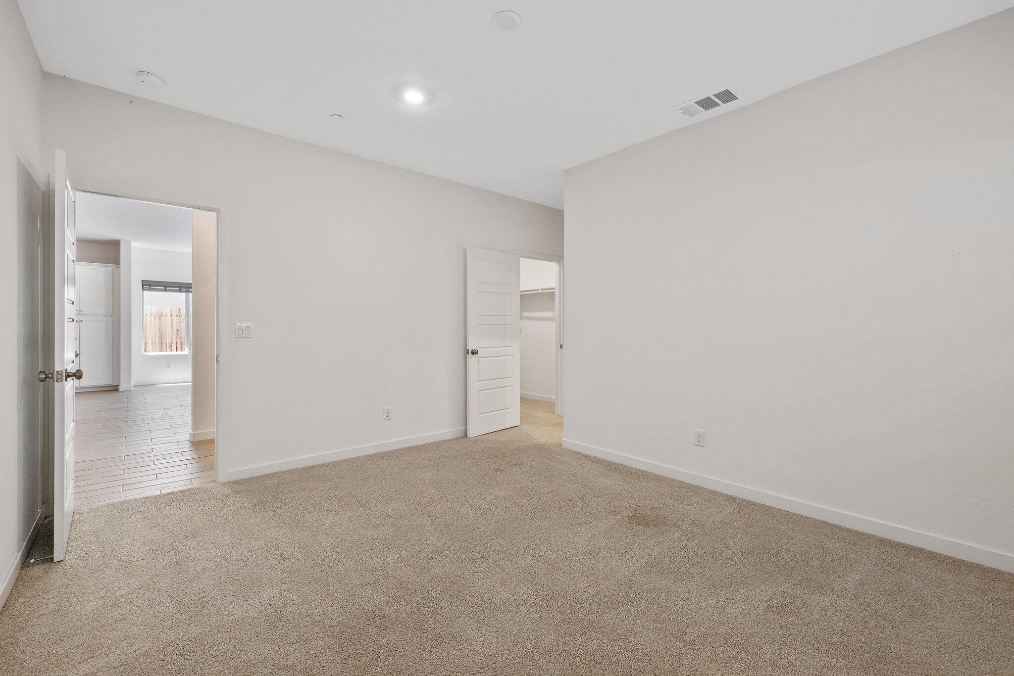 1754 N Aster Lake Rd, Hanford, CA 93230