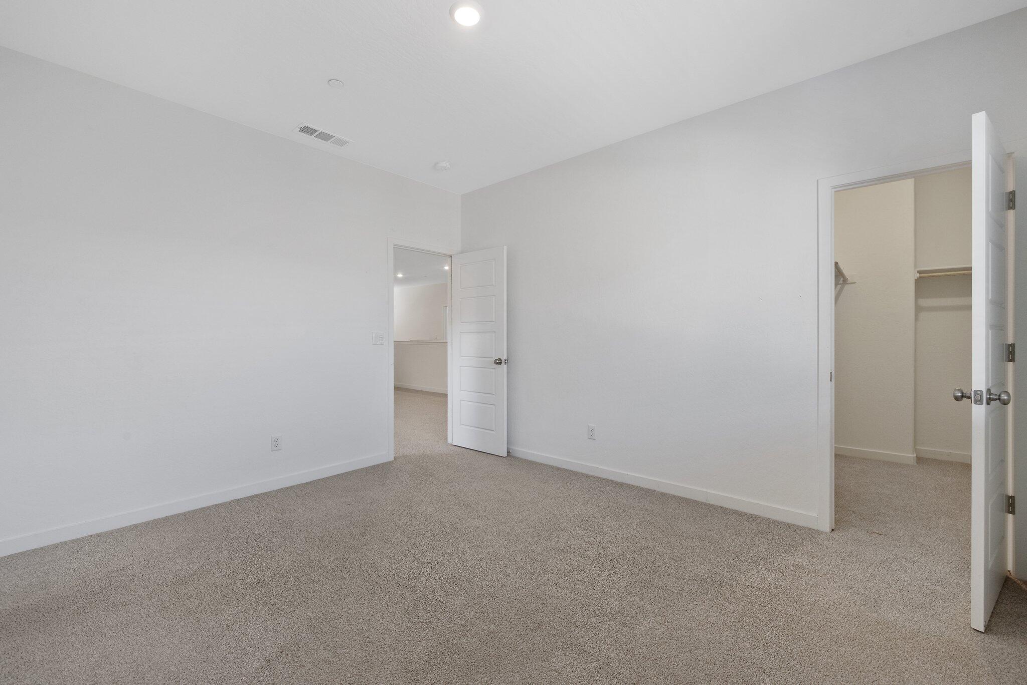 1754 N Aster Lake Rd, Hanford, CA 93230