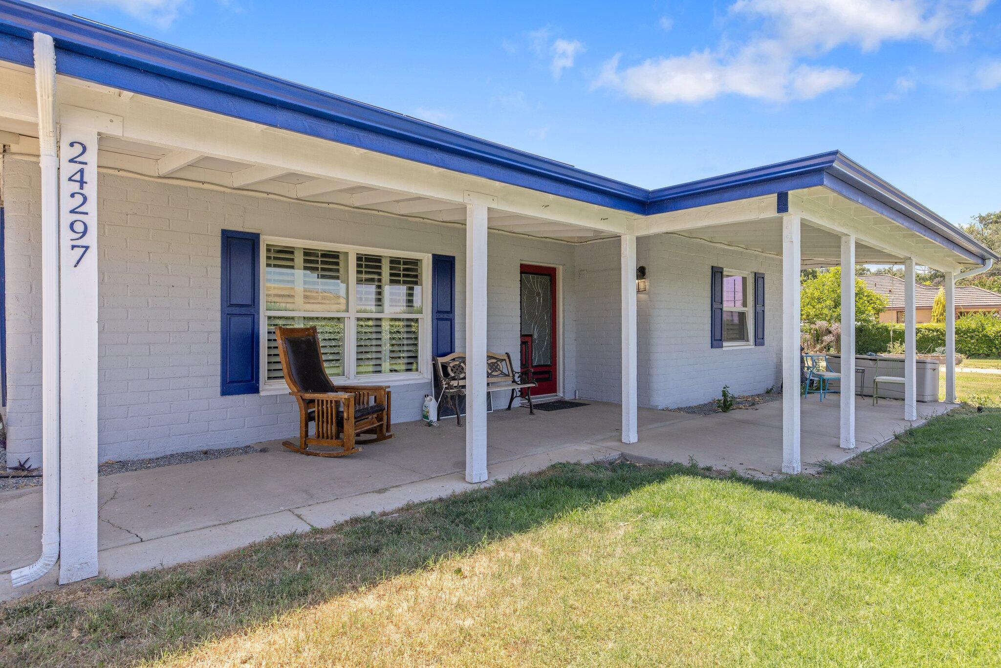 24297 Ave 324, Woodlake, CA 93286