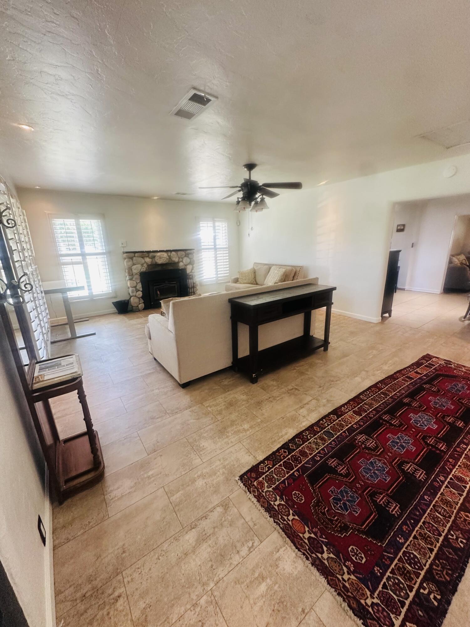 24297 Ave 324, Woodlake, CA 93286