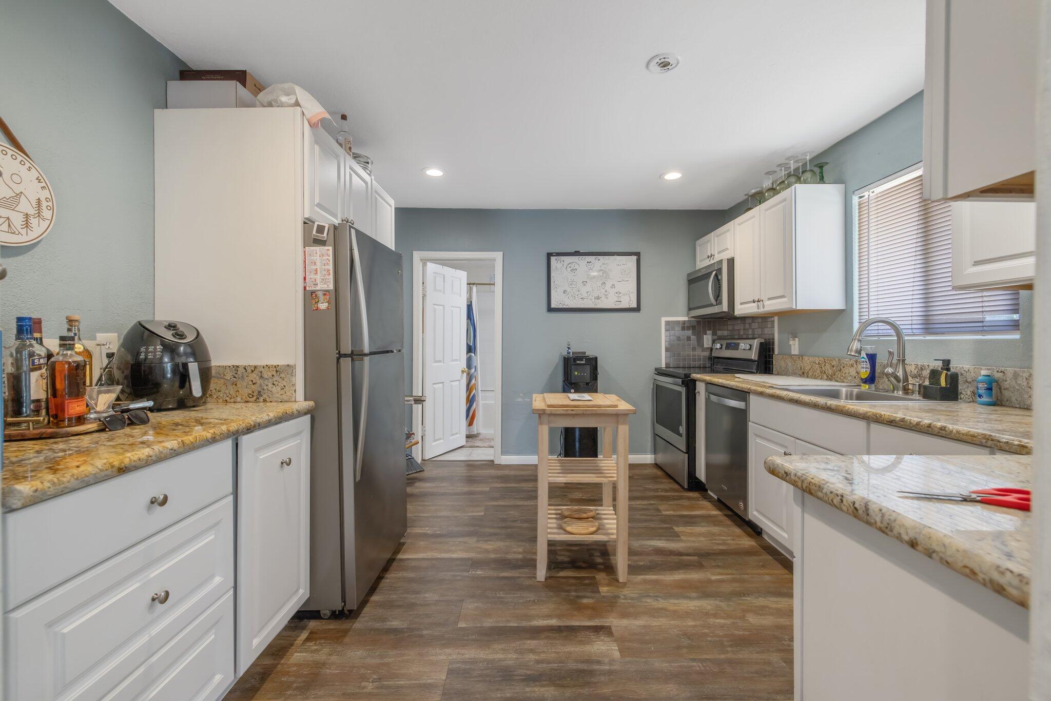 24297 Ave 324, Woodlake, CA 93286