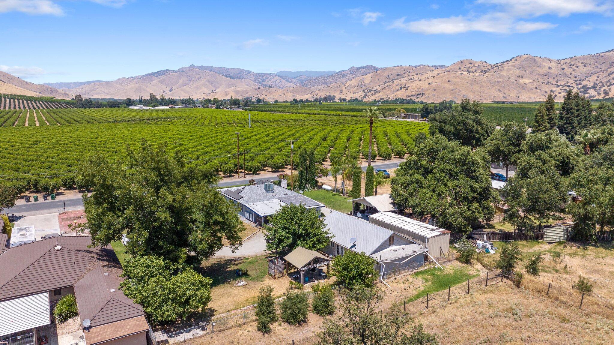 24297 Ave 324, Woodlake, CA 93286