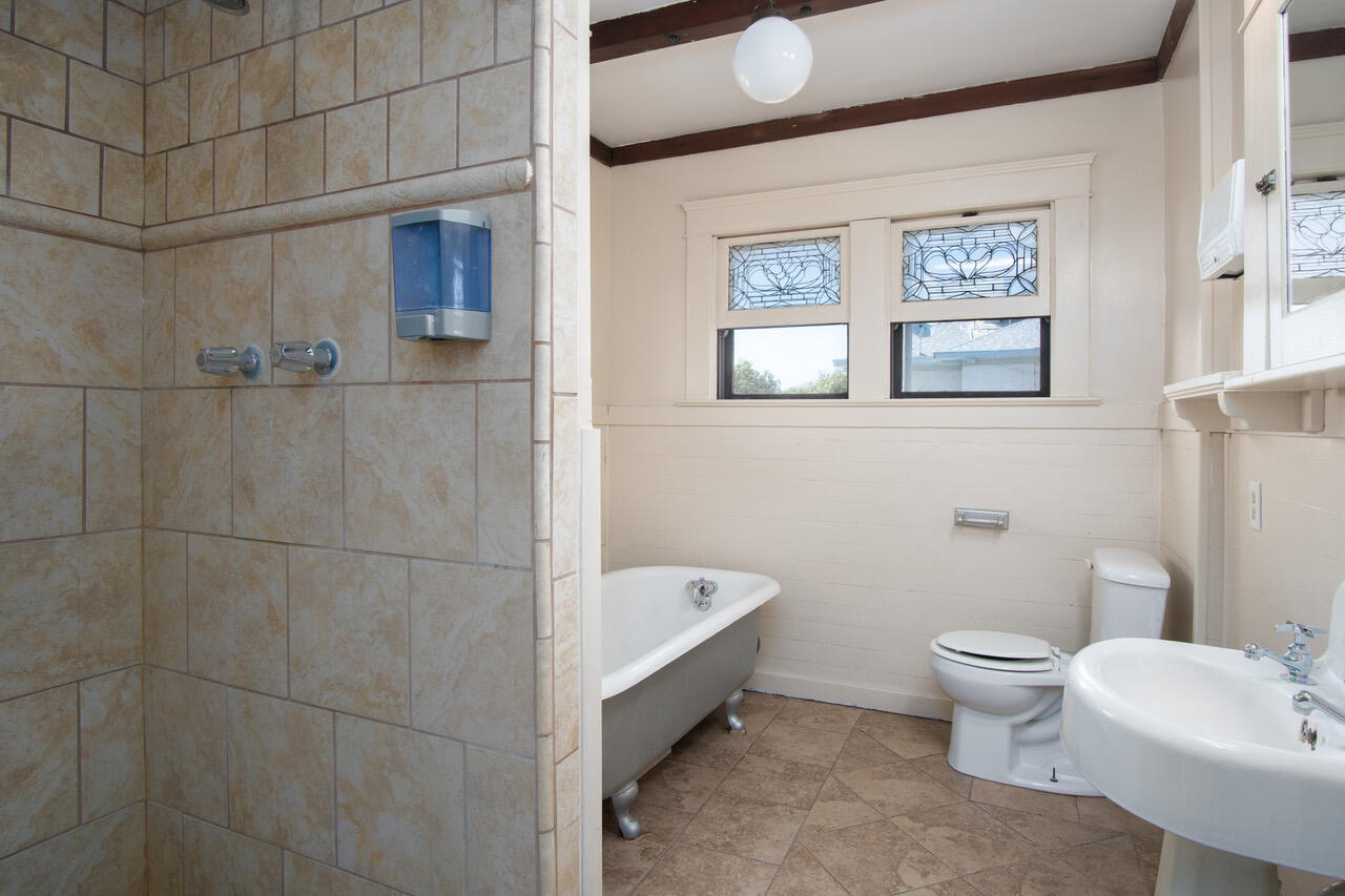 459 N El Granito St, Porterville, CA 93257