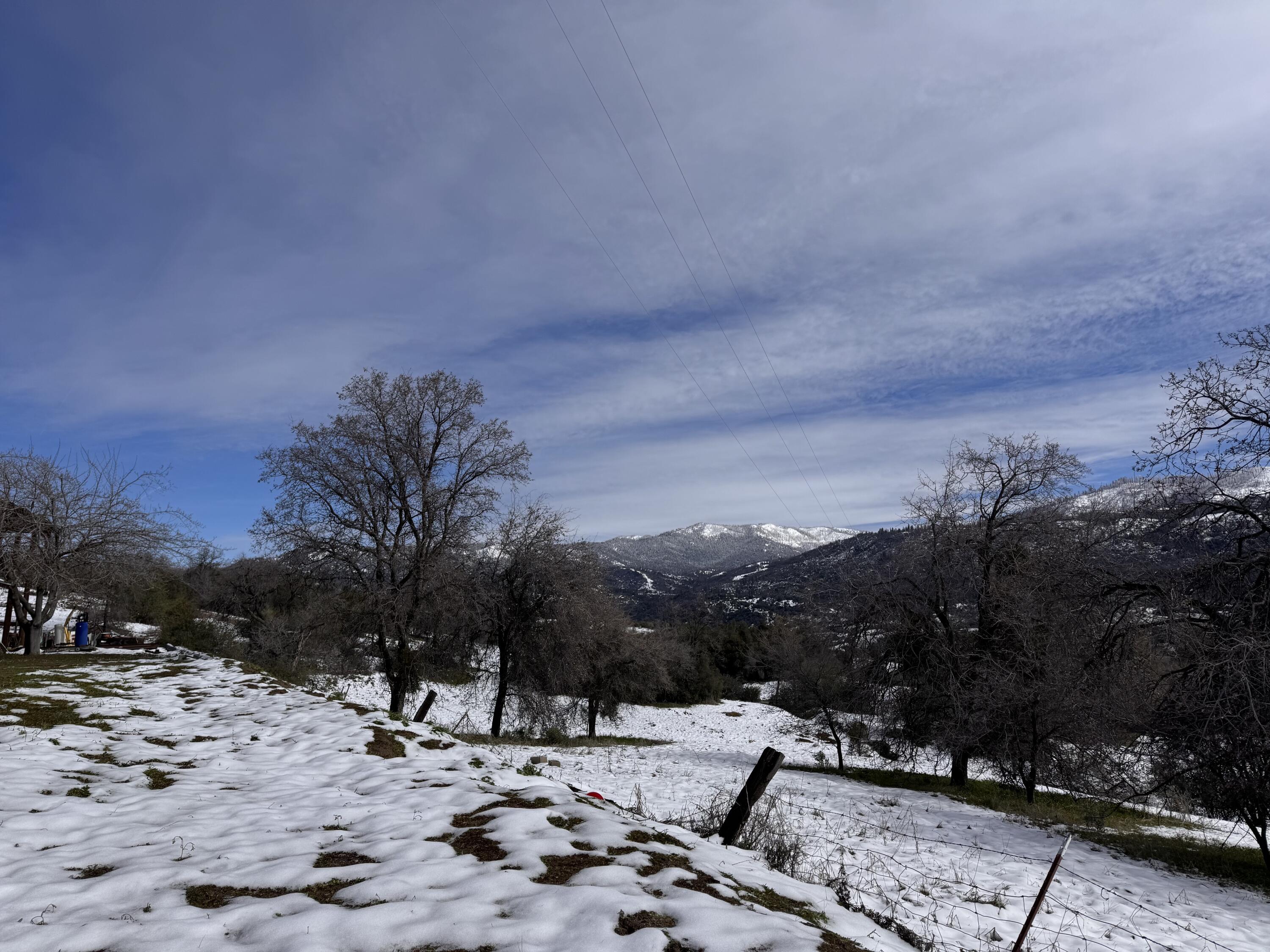 50200 Hogback Dr Dr, Badger, CA 93603