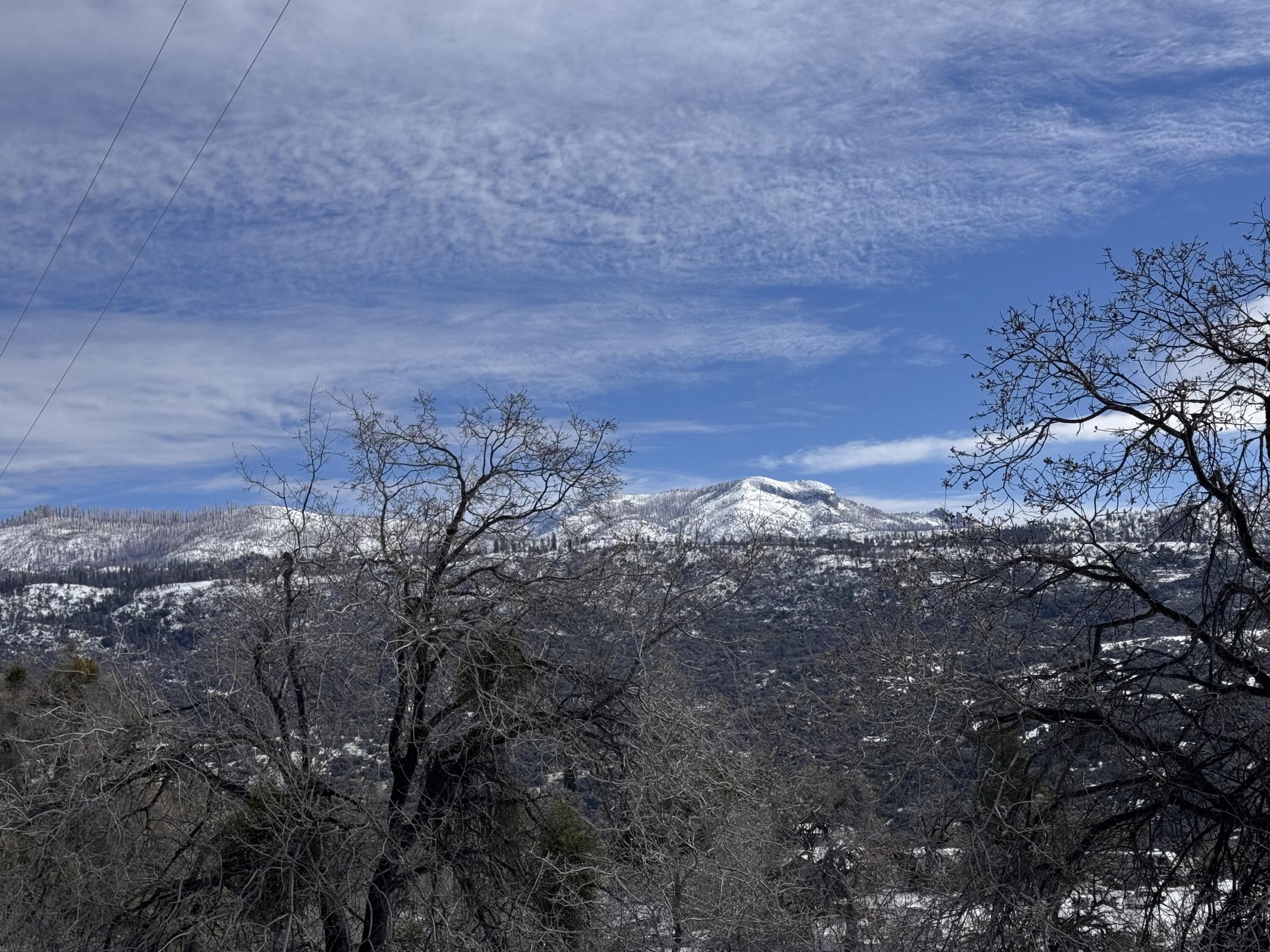 50200 Hogback Dr Dr, Badger, CA 93603