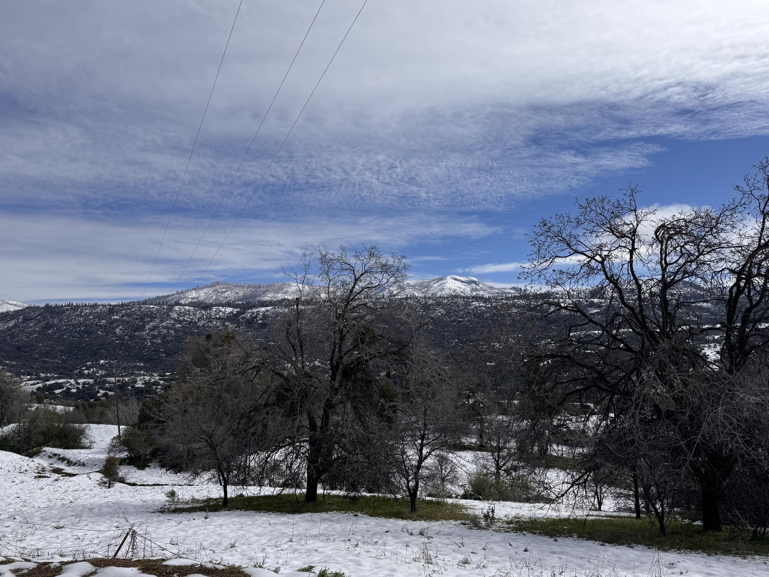 50200 Hogback Dr Dr, Badger, CA 93603