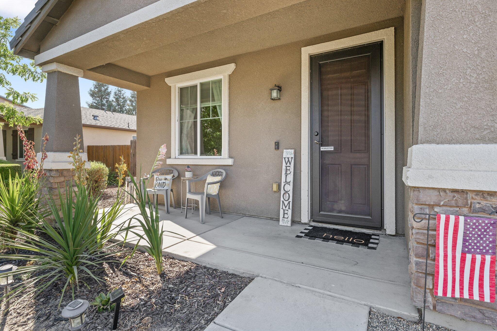 2446 W Sedona Ave, Visalia, CA 93291