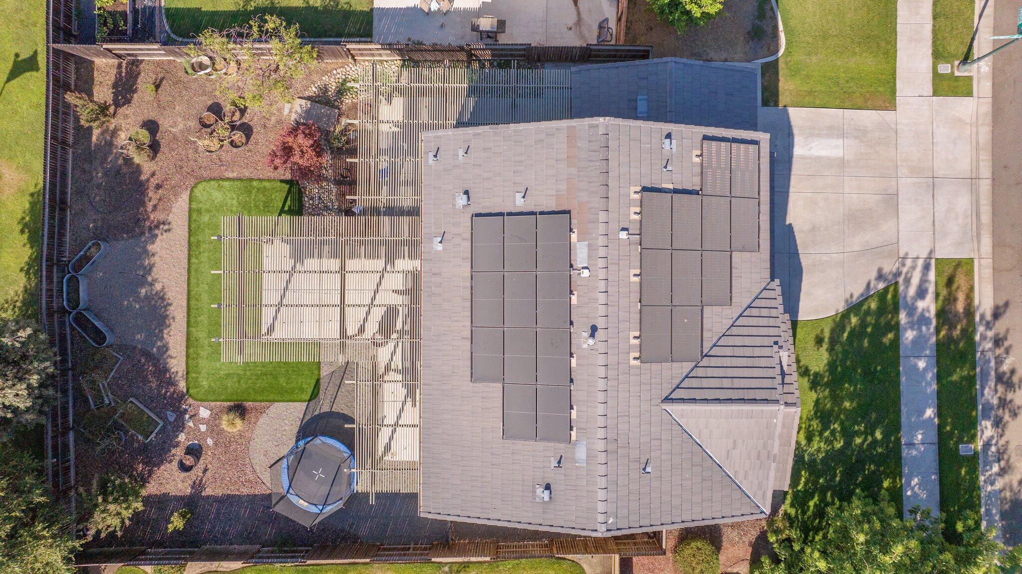 2446 W Sedona Ave, Visalia, CA 93291