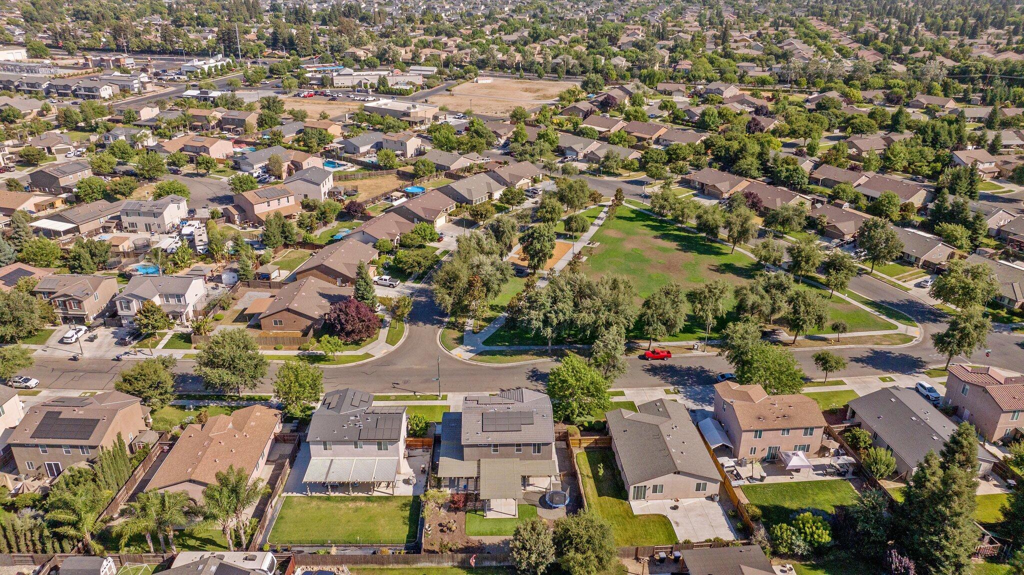 2446 W Sedona Ave, Visalia, CA 93291