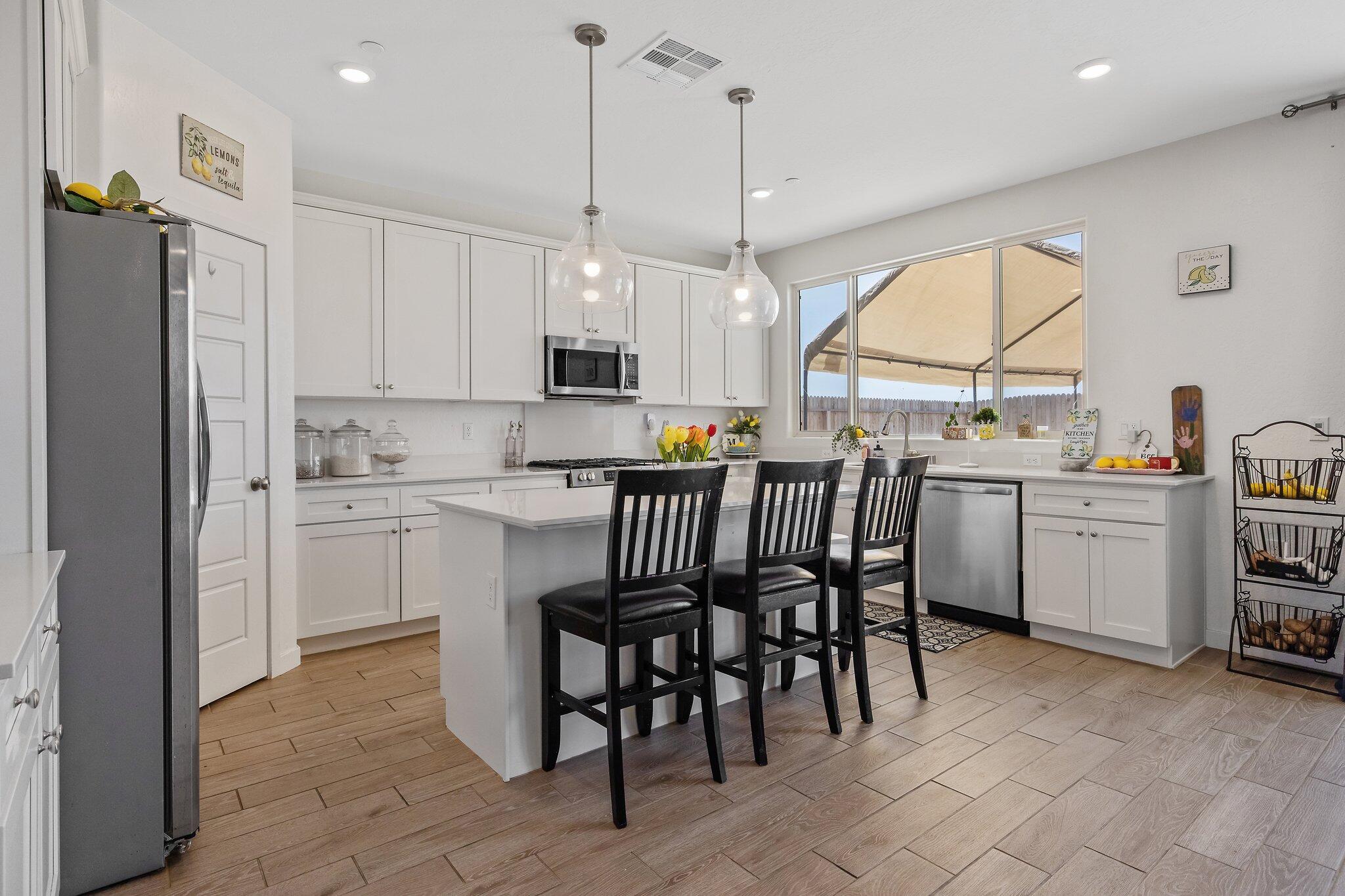 2409 Pepperdine St, Lemoore, CA 93245