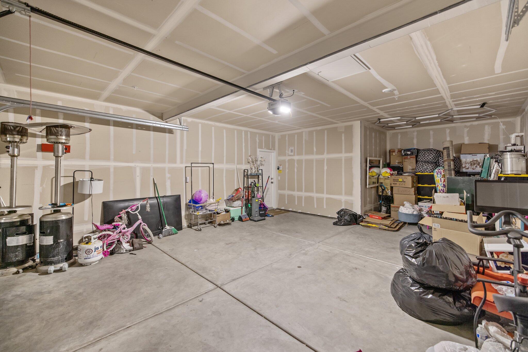 2409 Pepperdine St, Lemoore, CA 93245