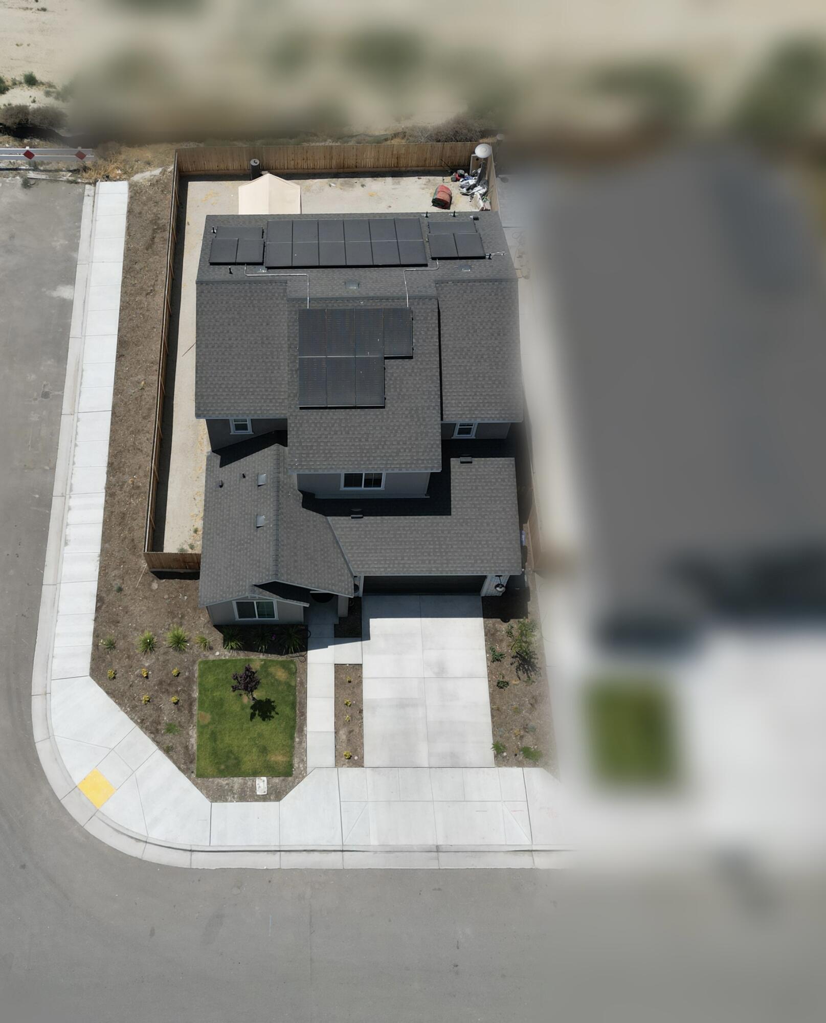 2409 Pepperdine St, Lemoore, CA 93245