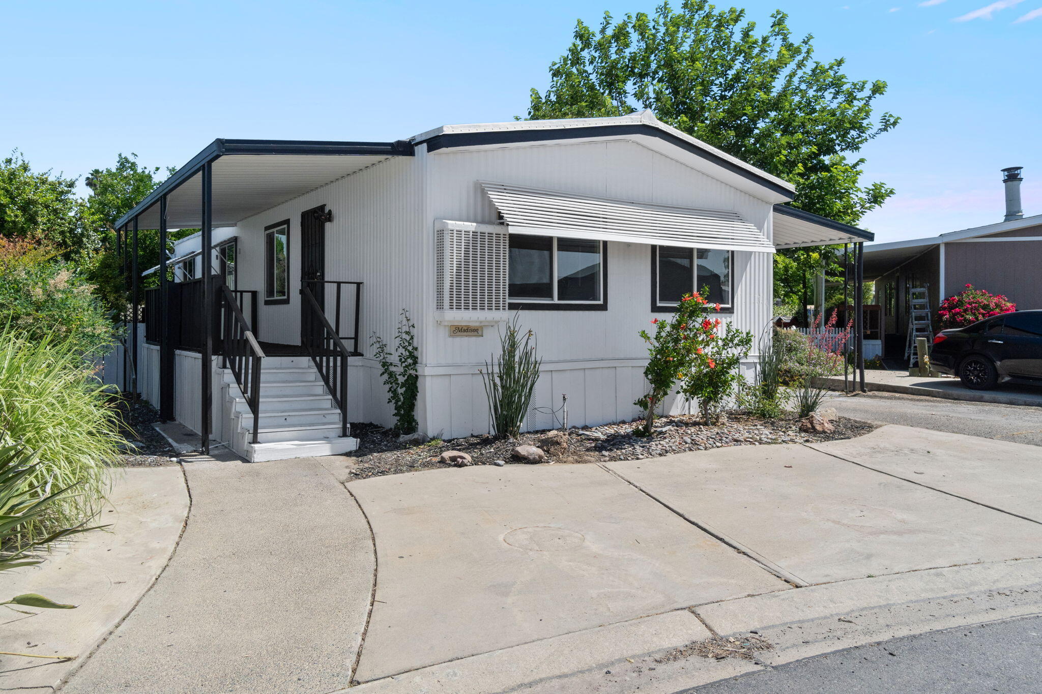 1218 E Cleveland Ave #153, Madera, CA 93638