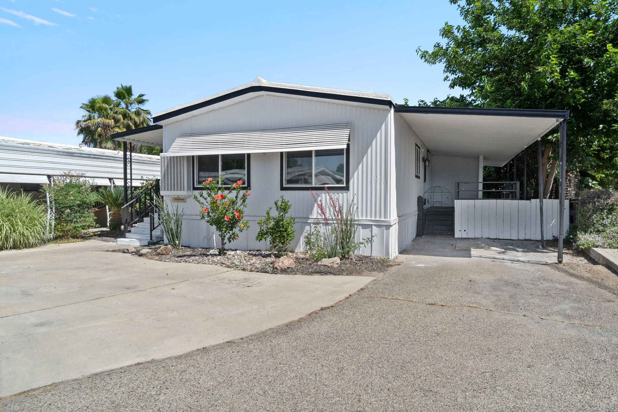 1218 E Cleveland Ave #153, Madera, CA 93638