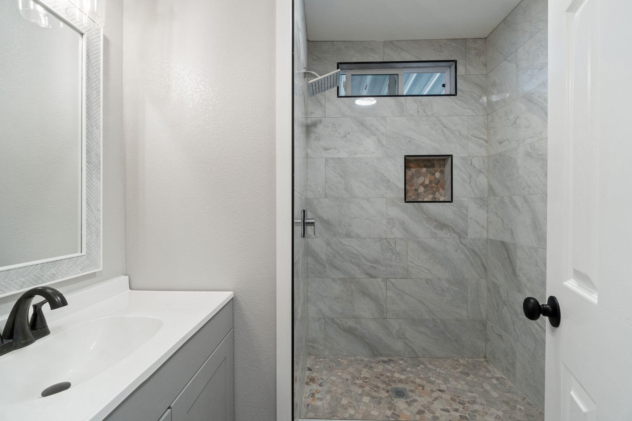 1218 E Cleveland Ave #153, Madera, CA 93638