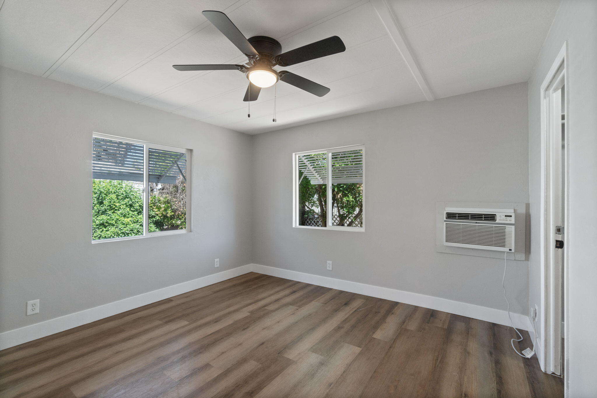 1218 E Cleveland Ave #153, Madera, CA 93638