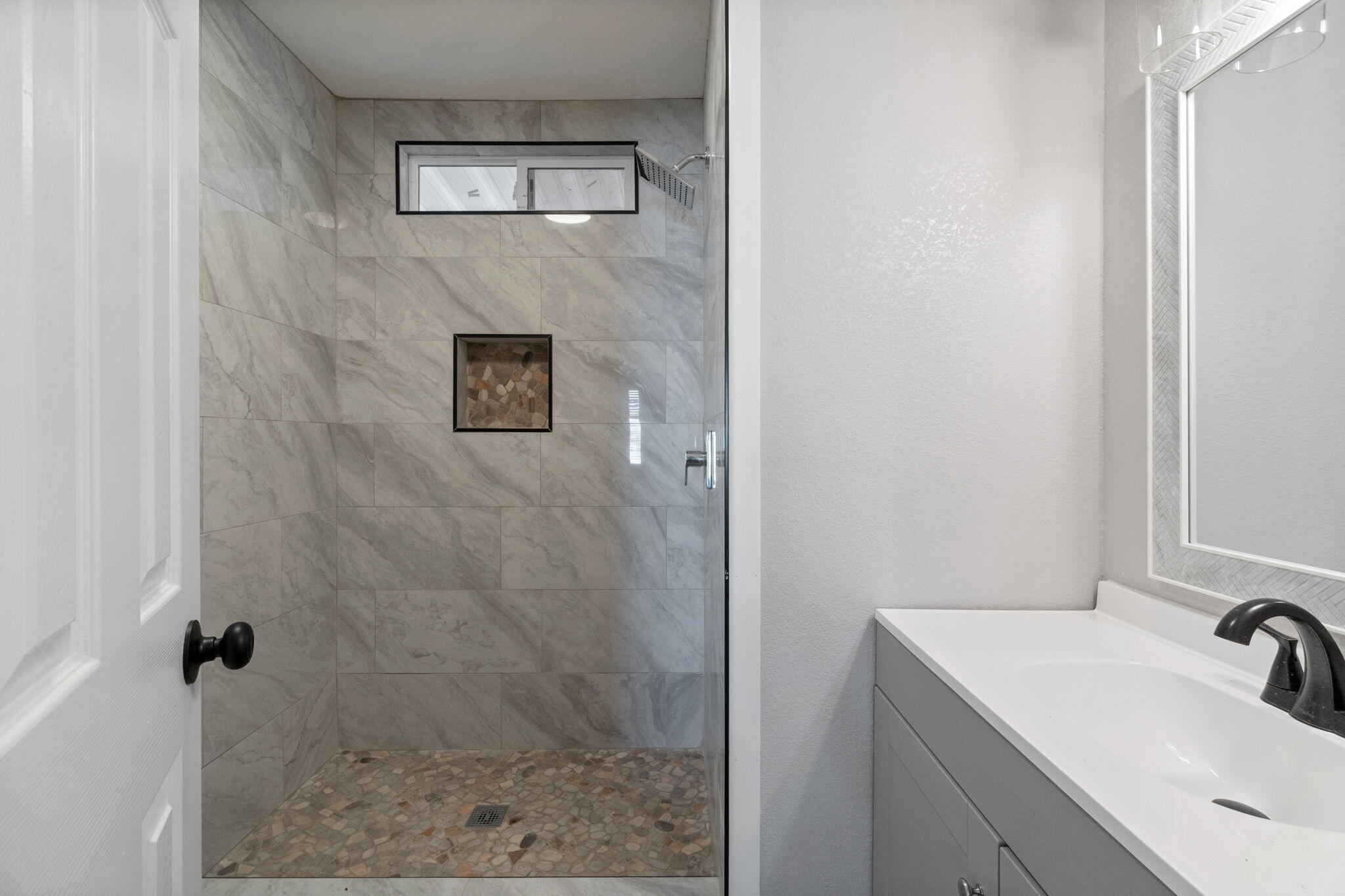 1218 E Cleveland Ave #153, Madera, CA 93638