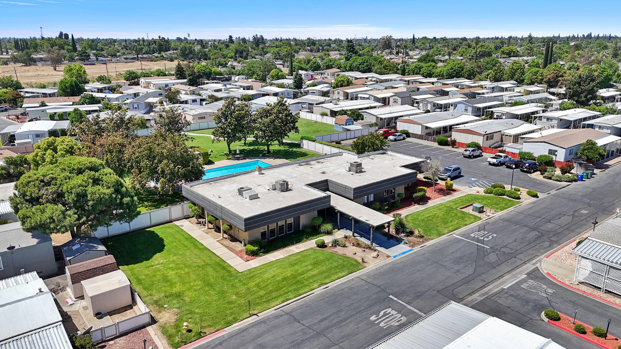 1218 E Cleveland Ave #153, Madera, CA 93638