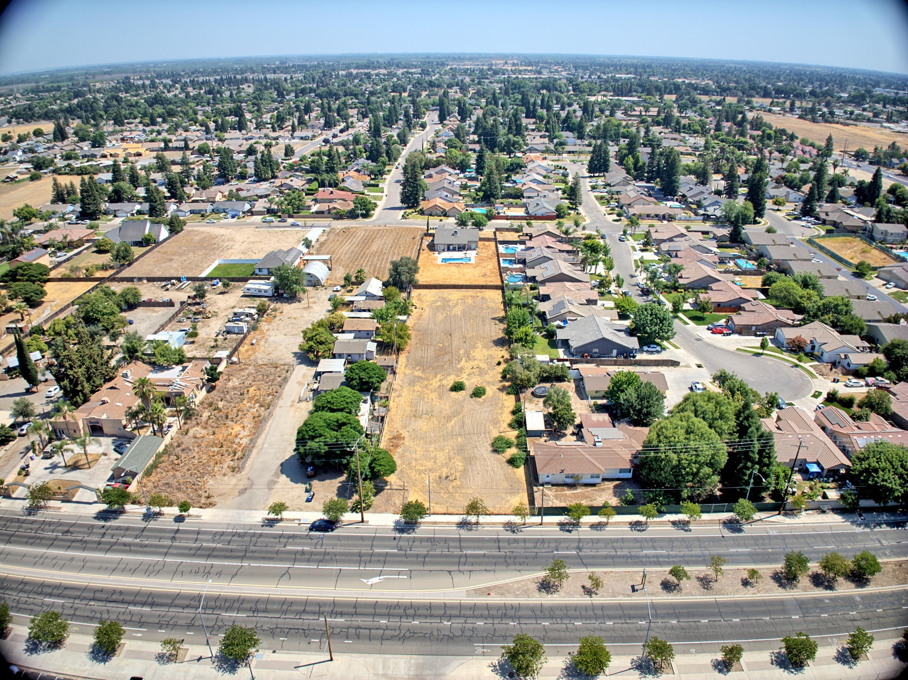 3203 E Houston Ave, Visalia, CA 93292