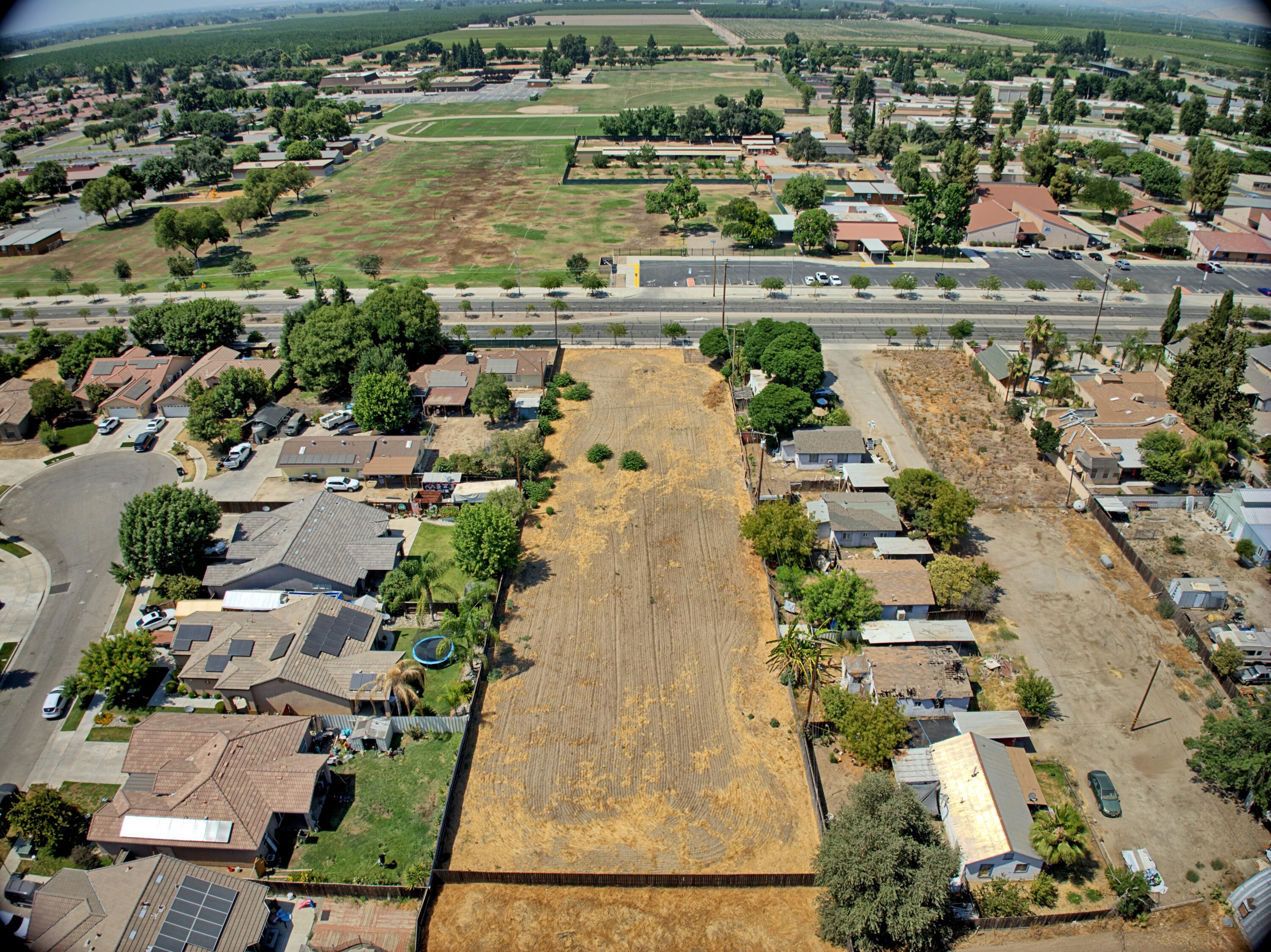 3203 E Houston Ave, Visalia, CA 93292