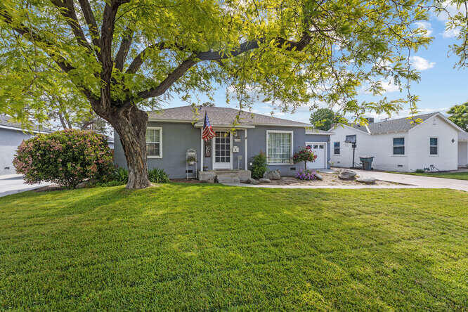 642 N Manor St, Tulare, CA 93274