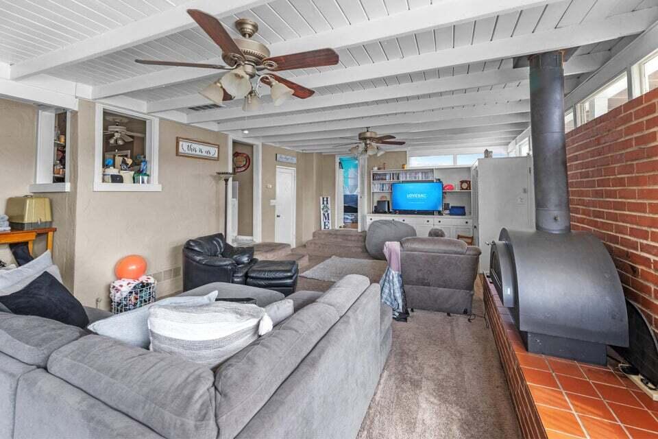 642 N Manor St, Tulare, CA 93274