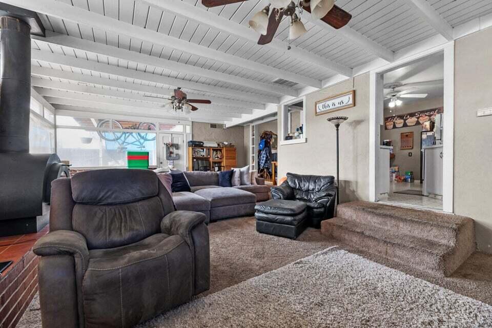 642 N Manor St, Tulare, CA 93274