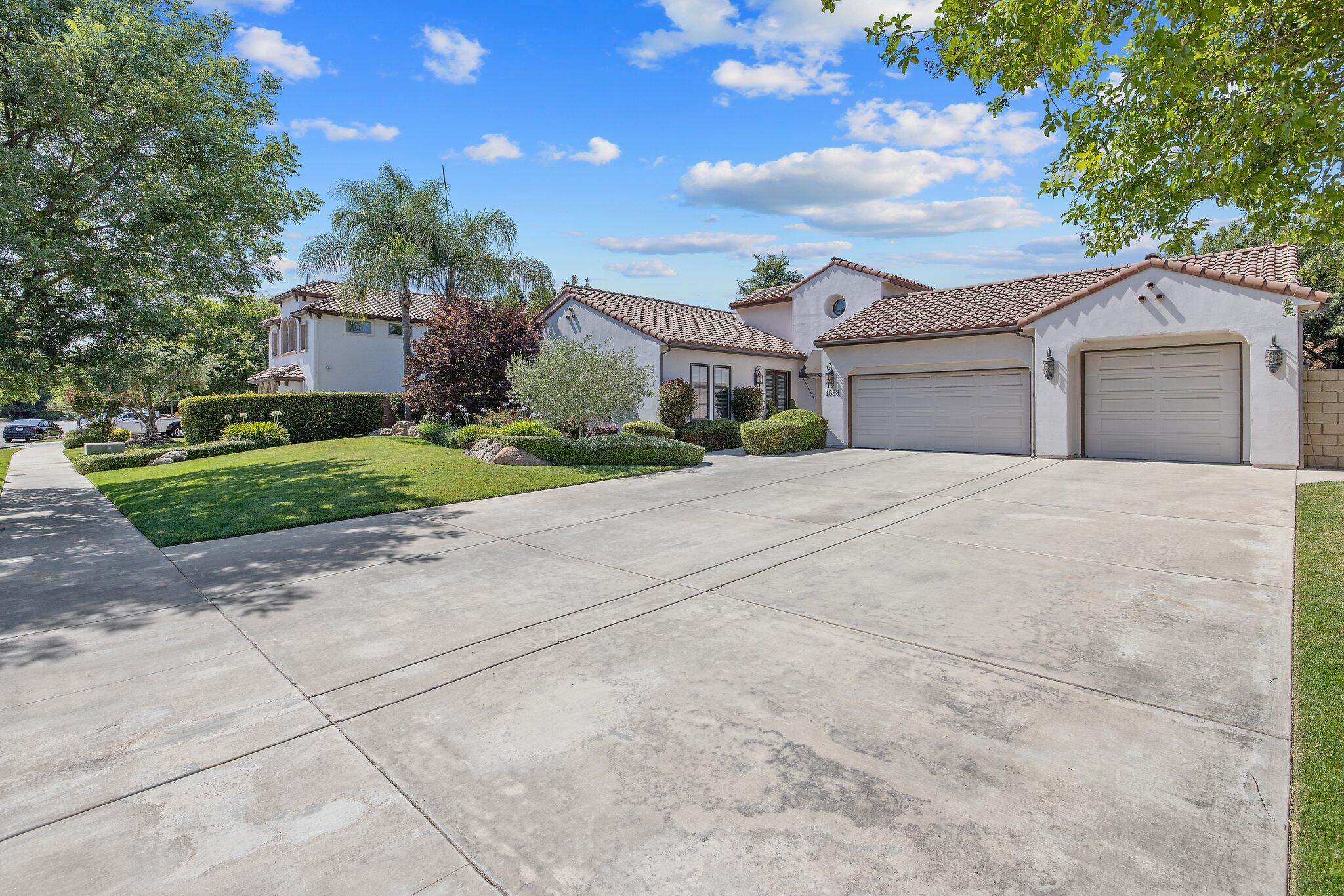 4638 W Lark Ct, Visalia, CA 93291