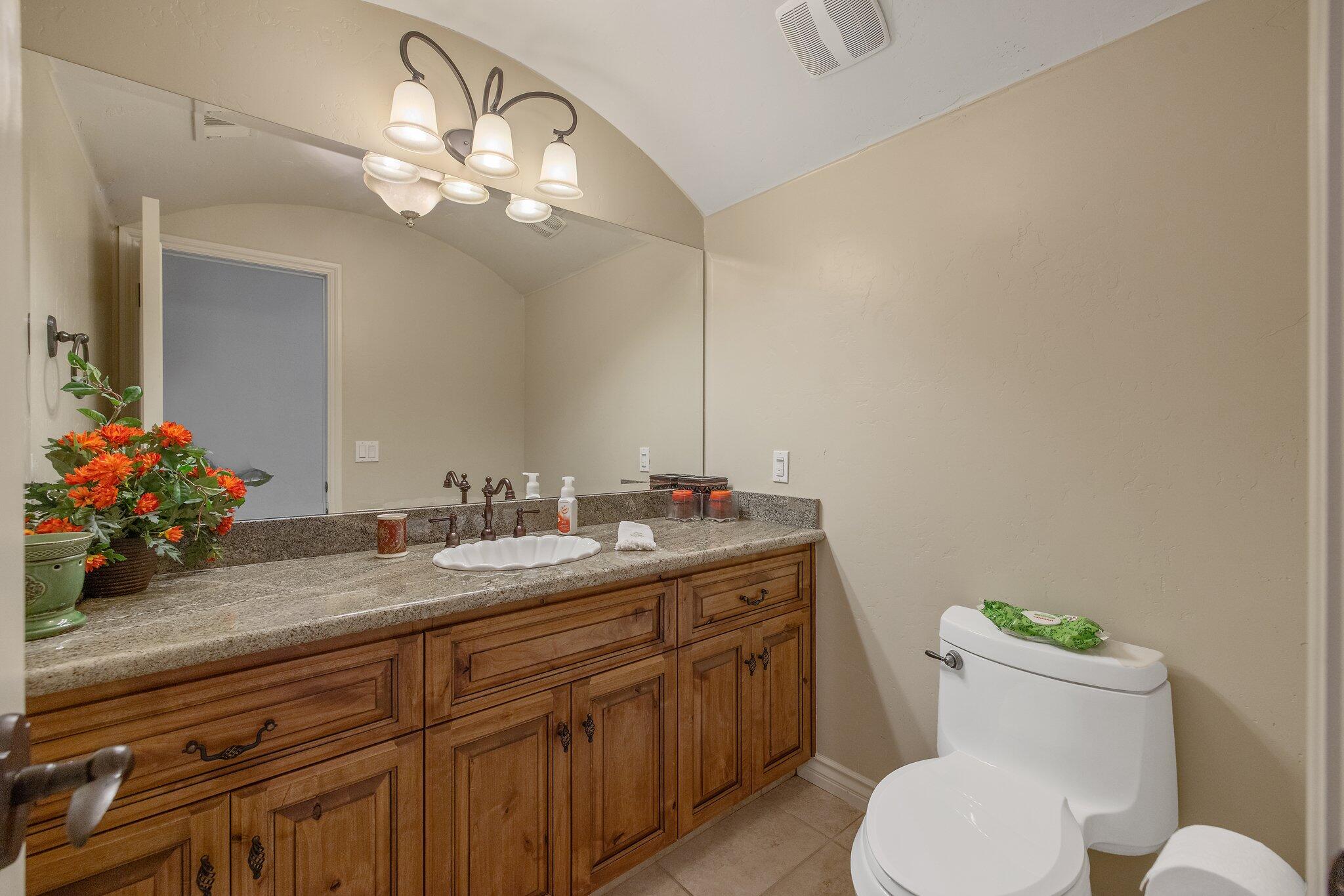 4638 W Lark Ct, Visalia, CA 93291