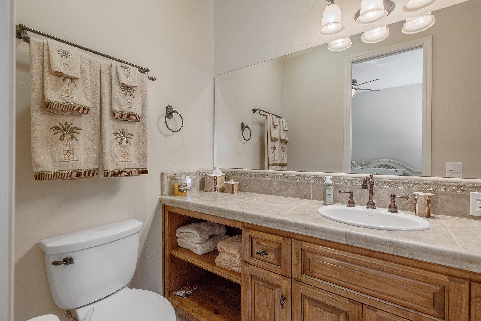 4638 W Lark Ct, Visalia, CA 93291