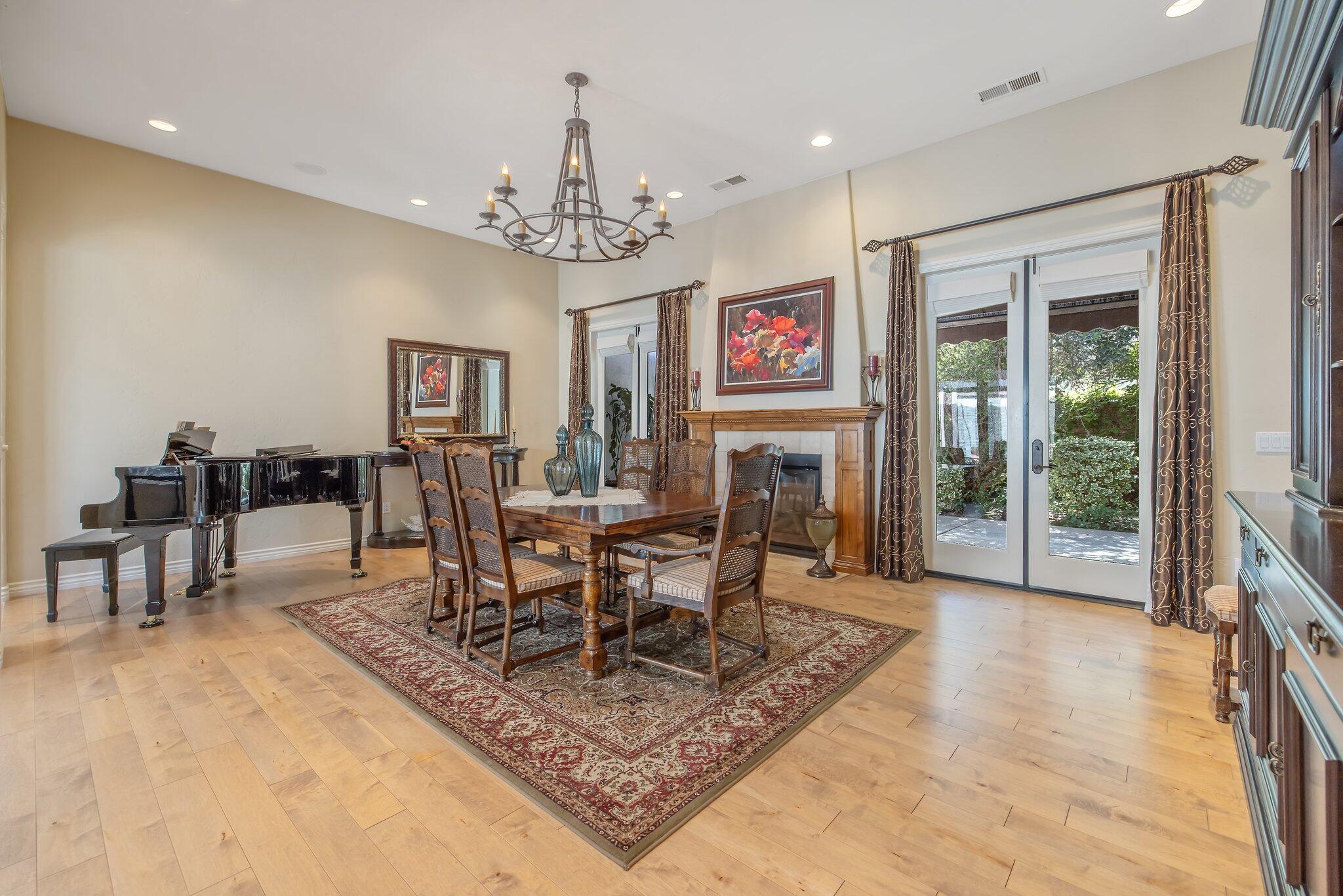 4638 W Lark Ct, Visalia, CA 93291